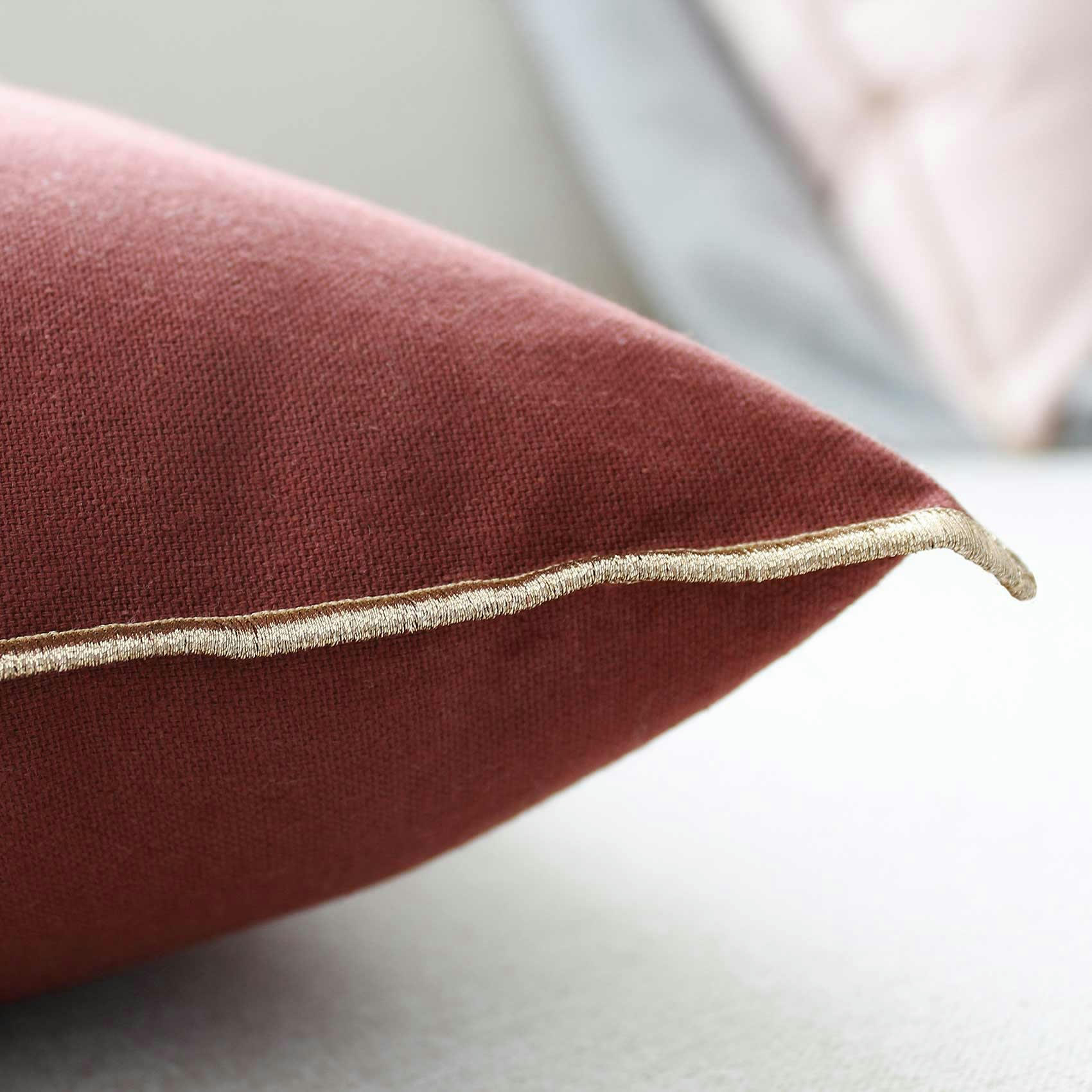 - Coussin déhoussable uni au style chic coton rouge foncé 40x40 cm