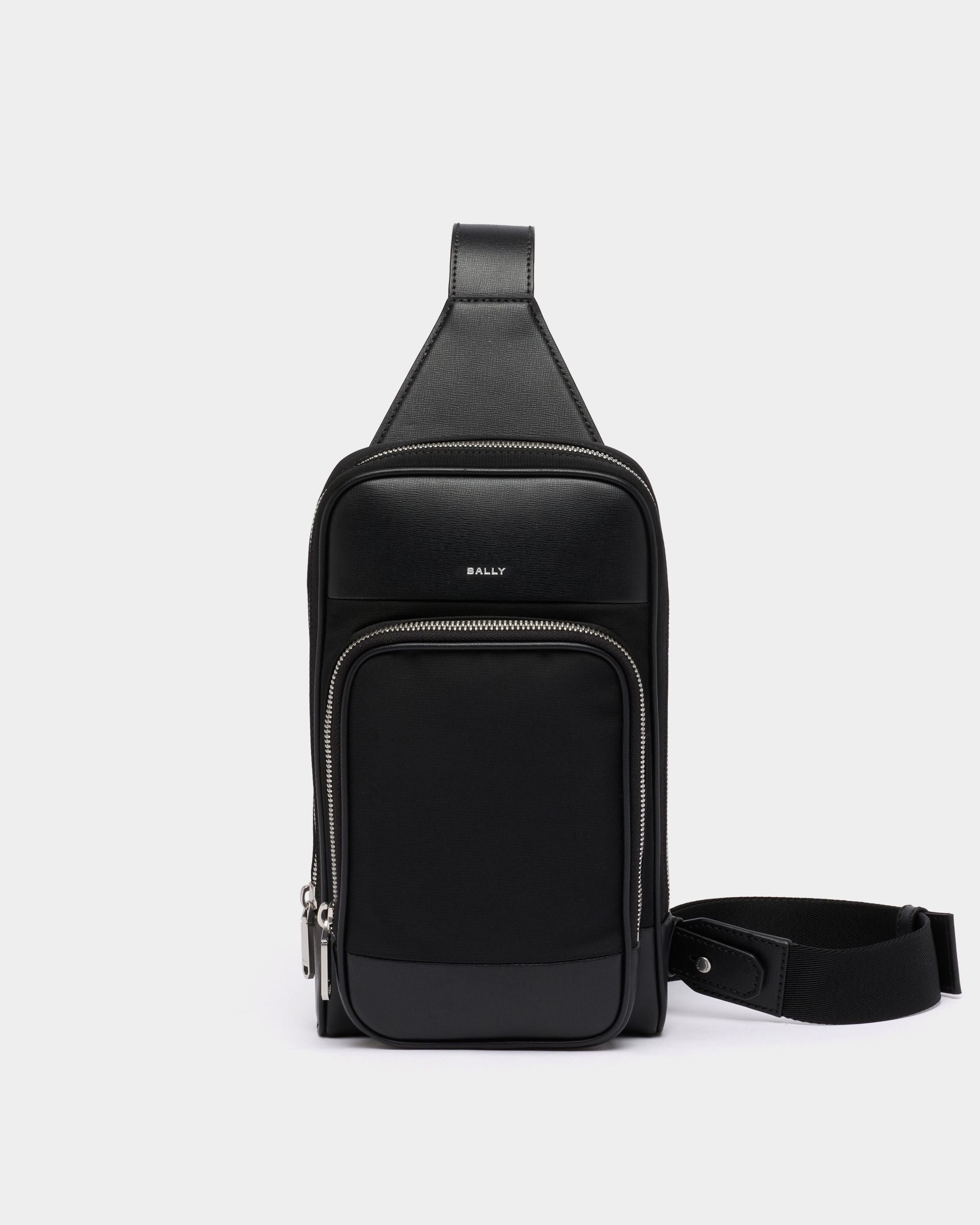 Vogel Sling Bag aus Nylon und recyceltem Leder in Schwarz