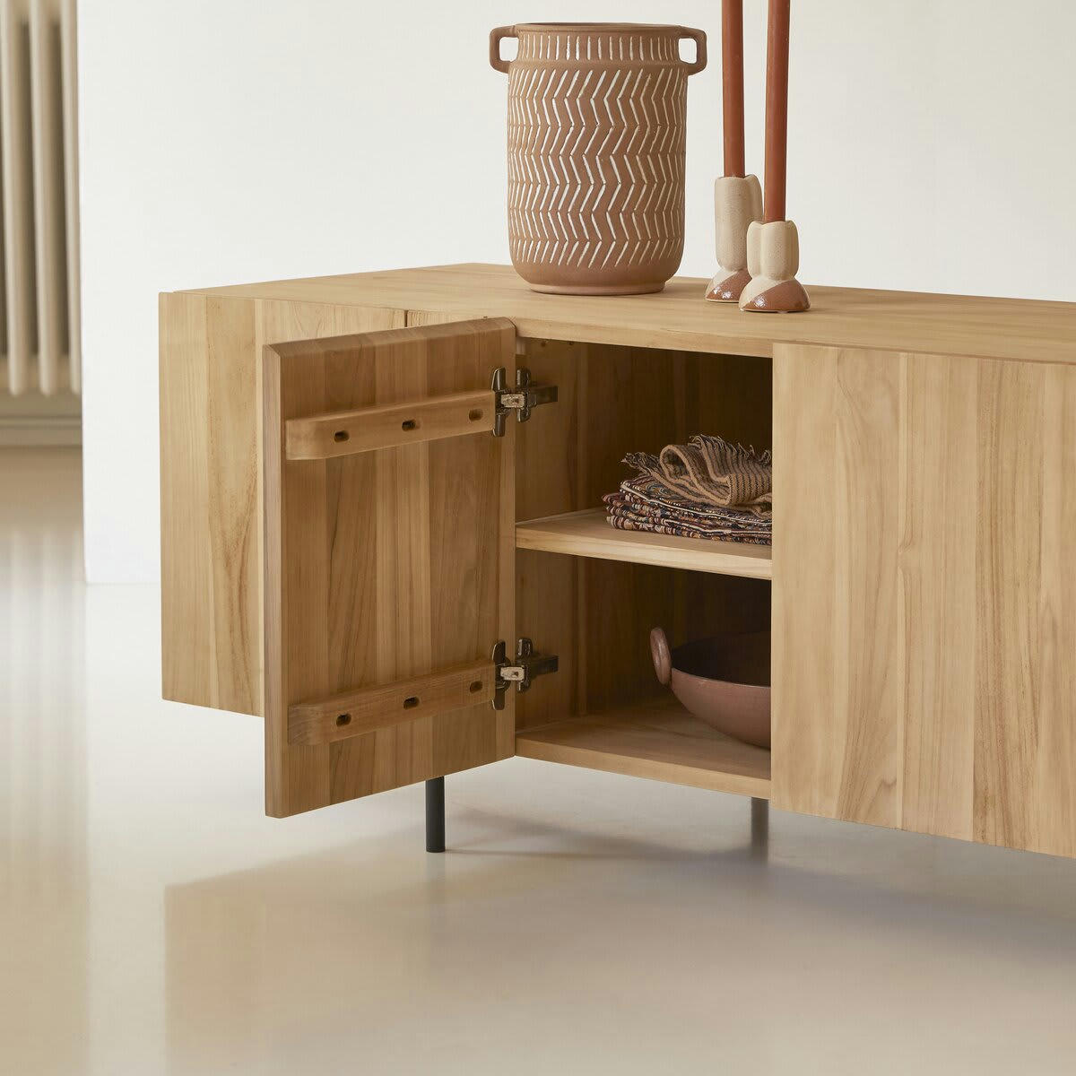 HONORINE - Buffet bas en teck massif 165 cm