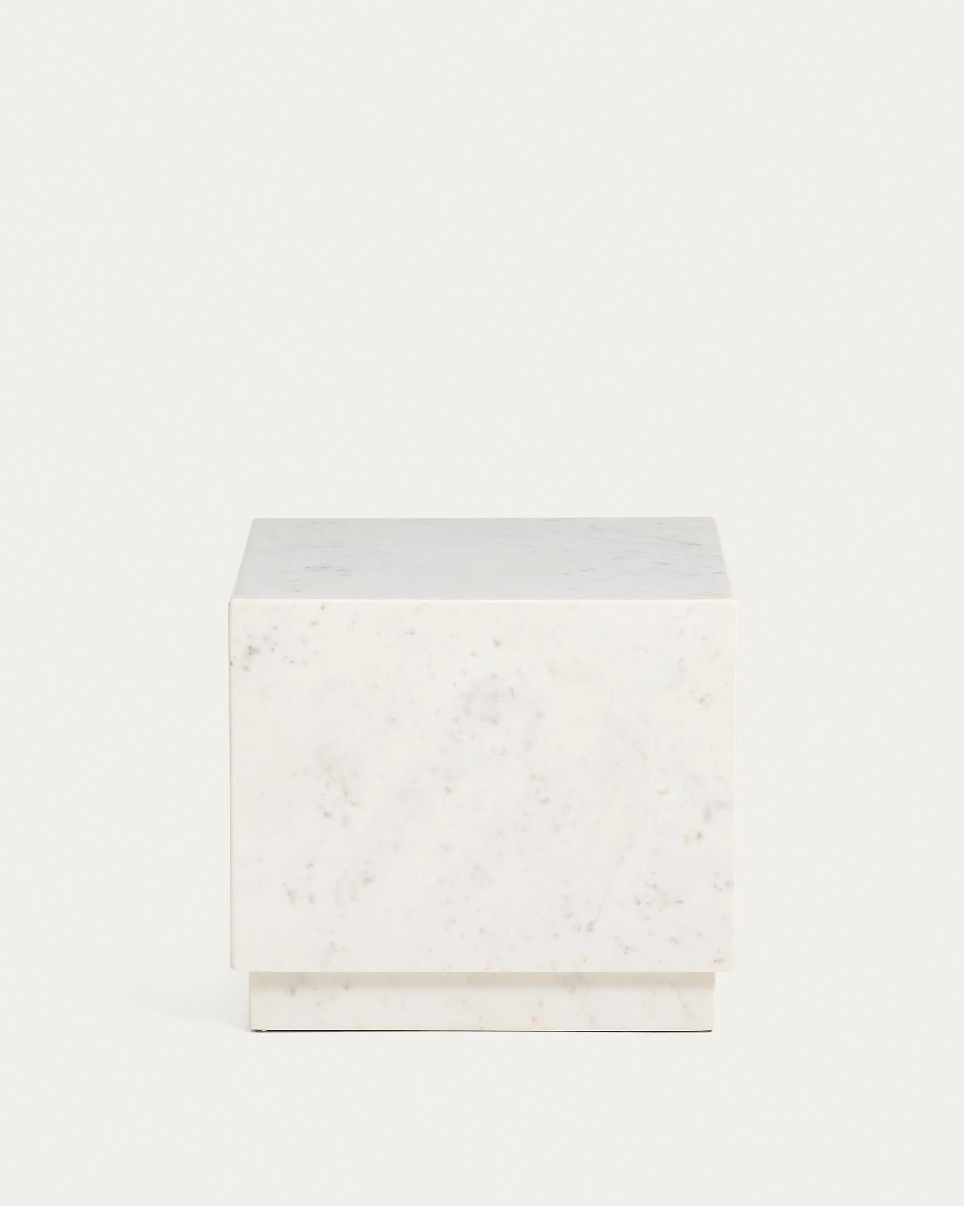 Sorein side table in white marble 40 x 40 cm