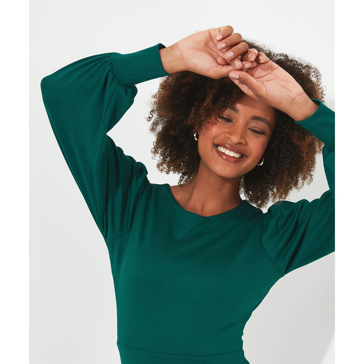 Robe courte col rond manches bouffantes