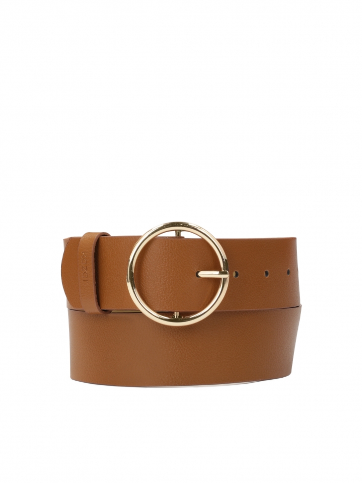 Wide belt with round buckle