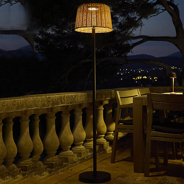 Lampadaire solaire MATEO en polyrotin H160cm