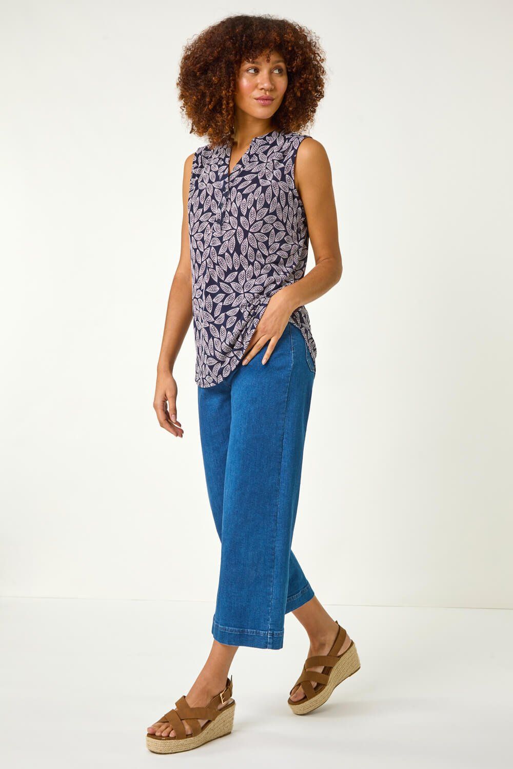Roman Leaf Puff Print Stretch Top