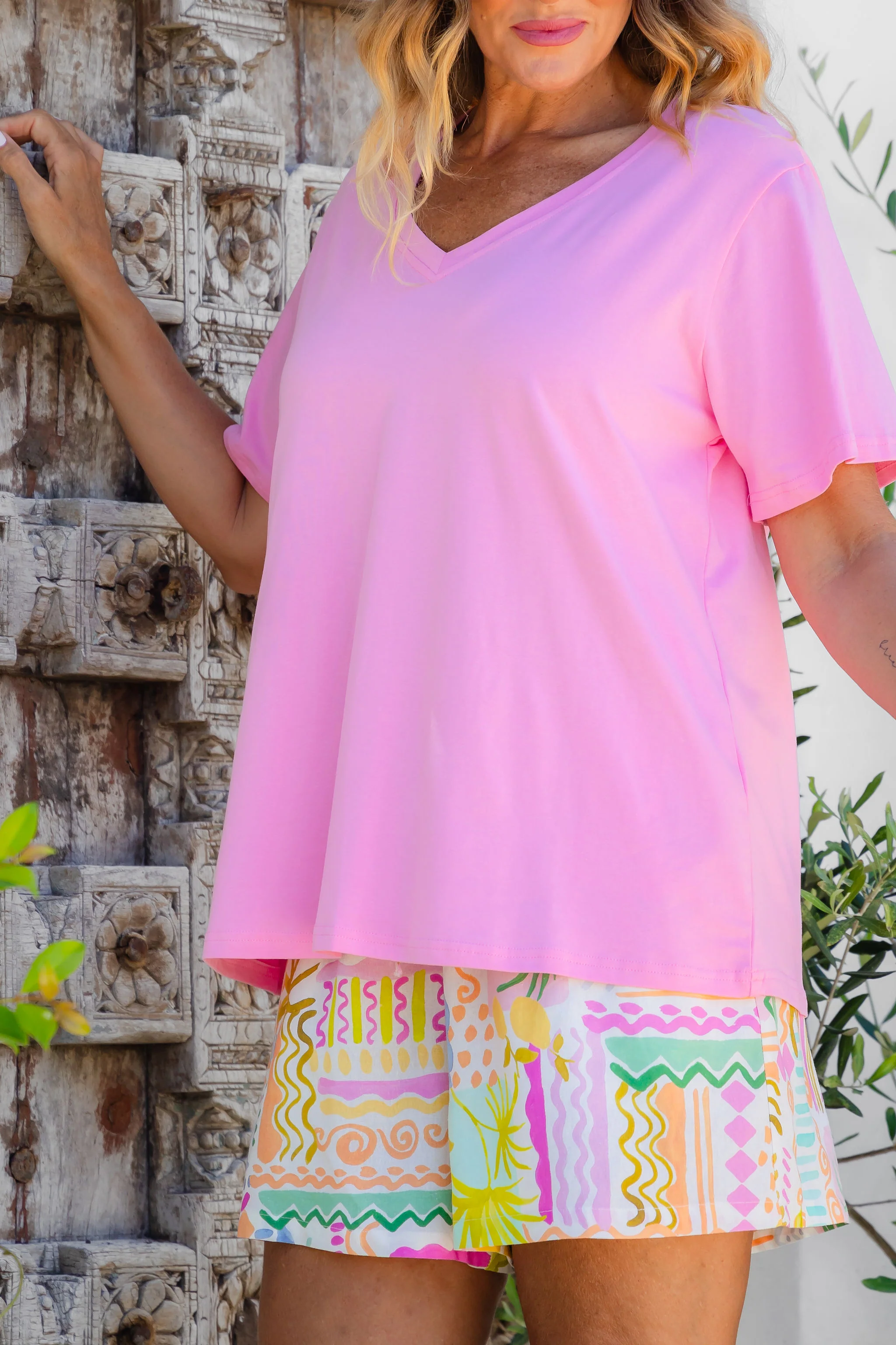 Relaxed V-Neck Tee in Sherbet