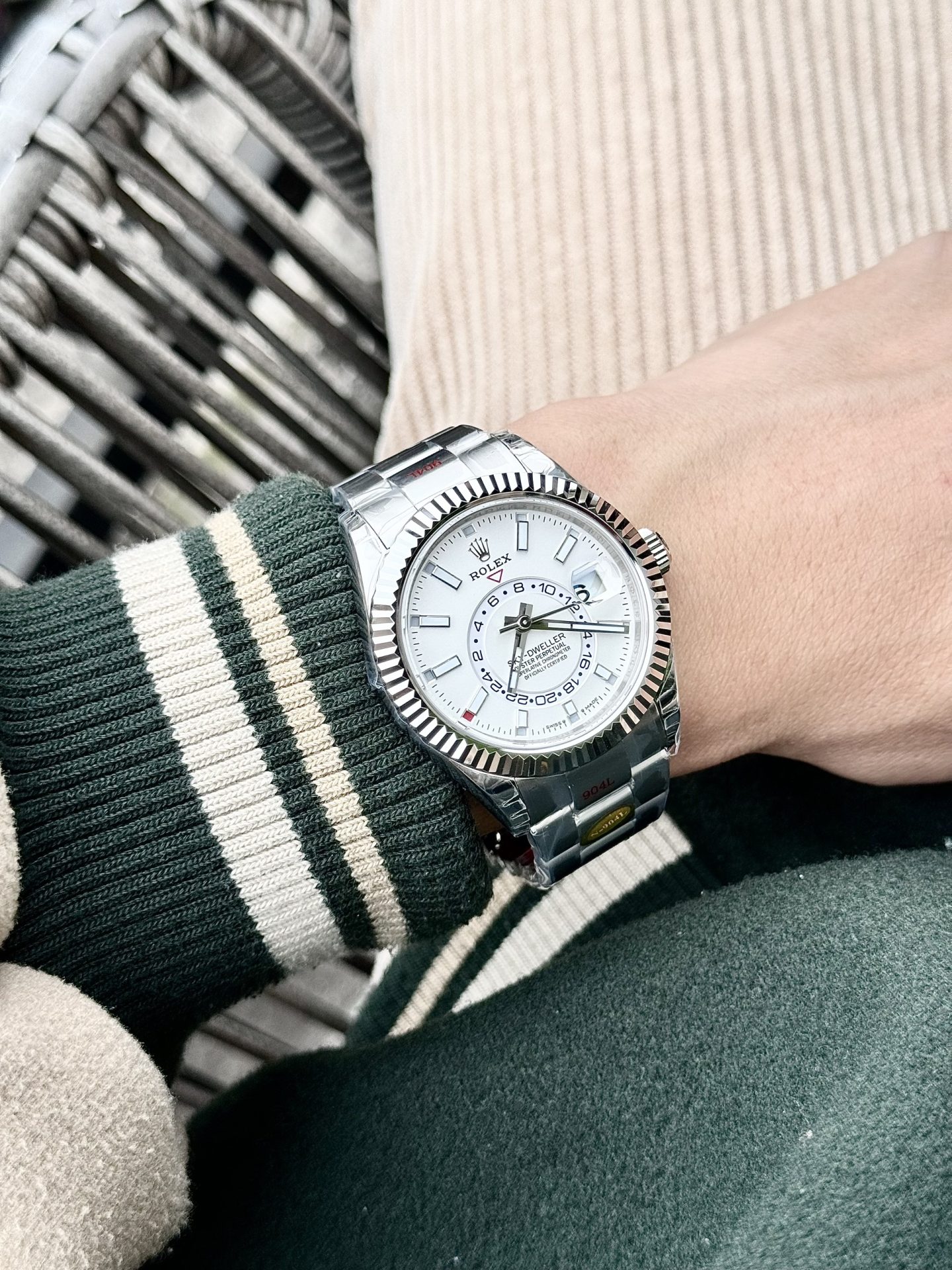 Rolex Sky-Dweller 326934 316L Steel White Dial 42mm Oyster AAA Replica
