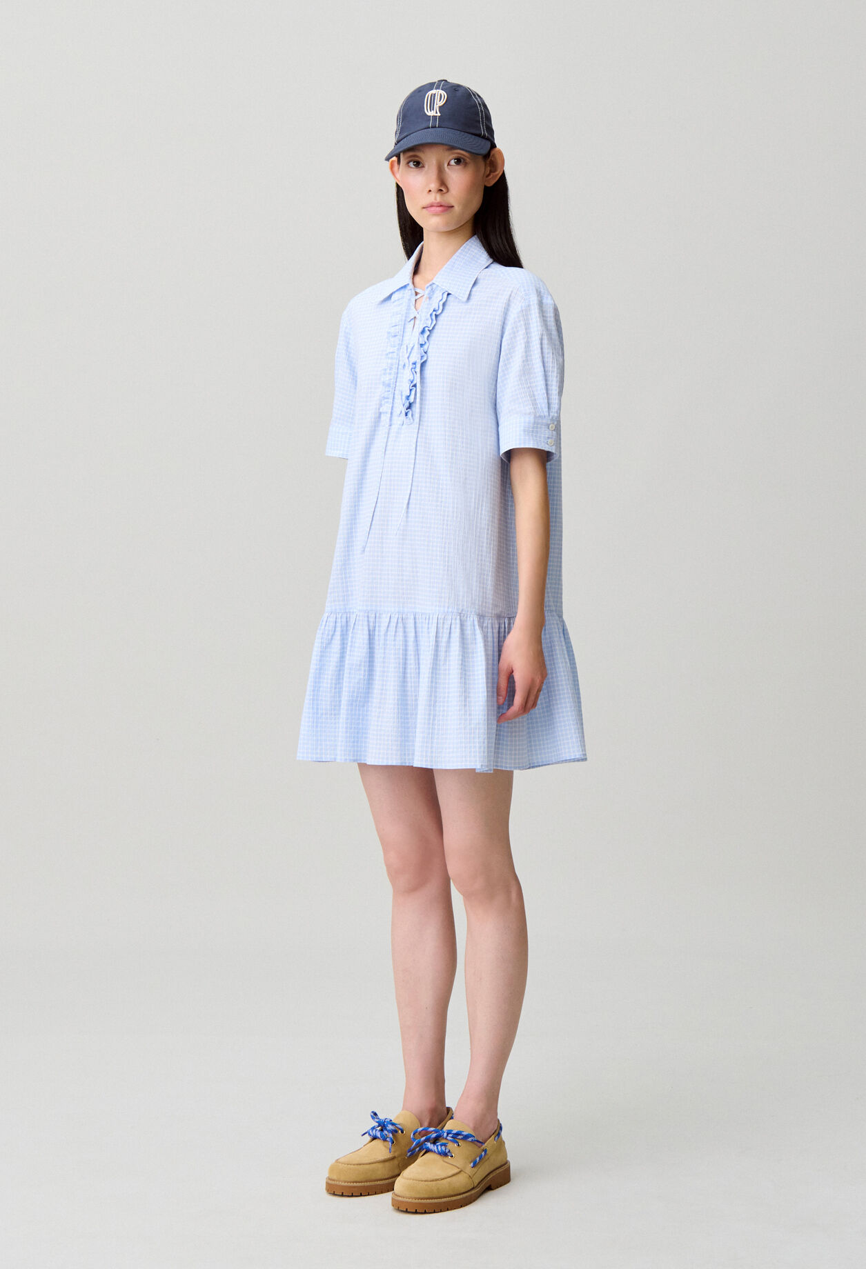 Robe courte lacée volants