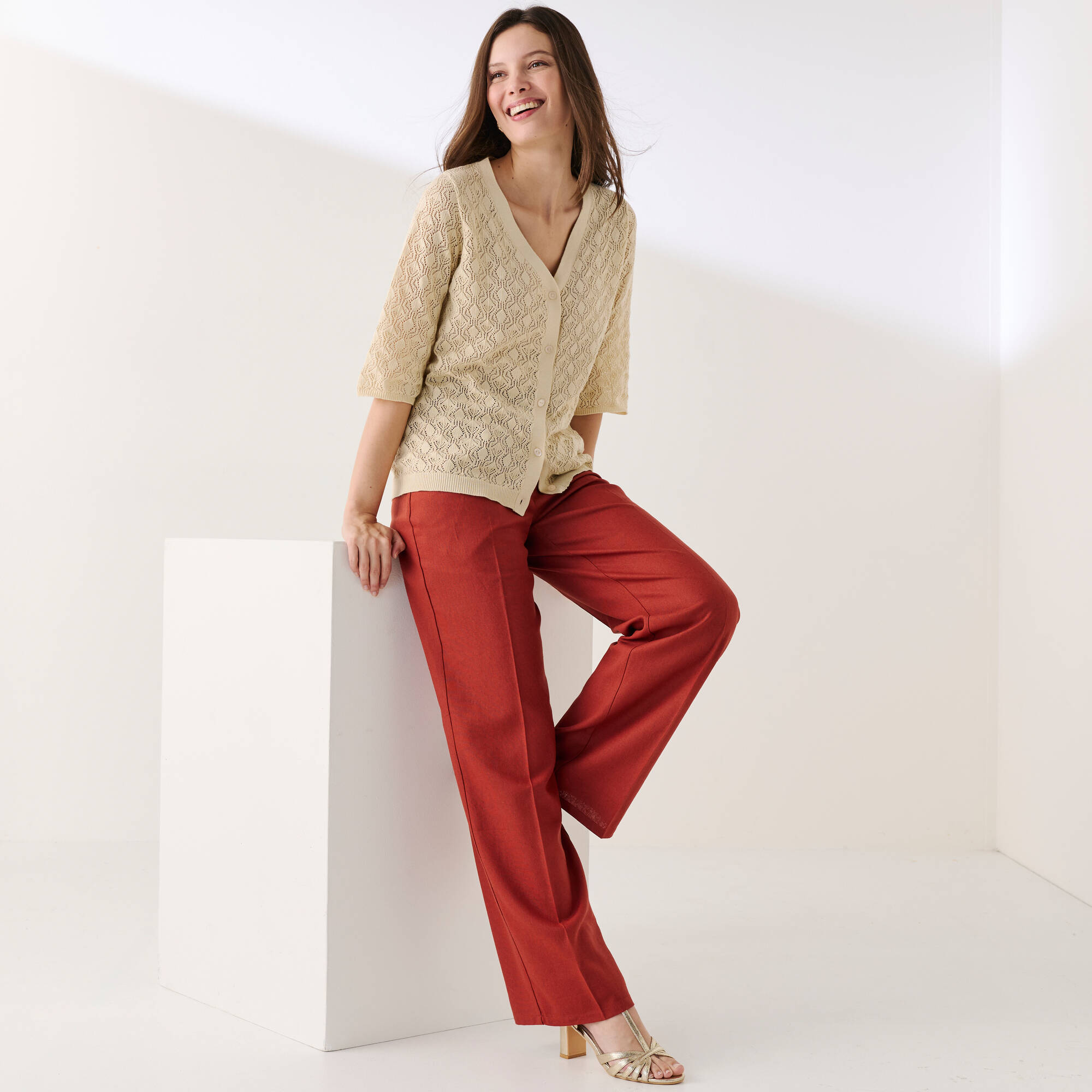 Gilet boutonné en maille ajourée