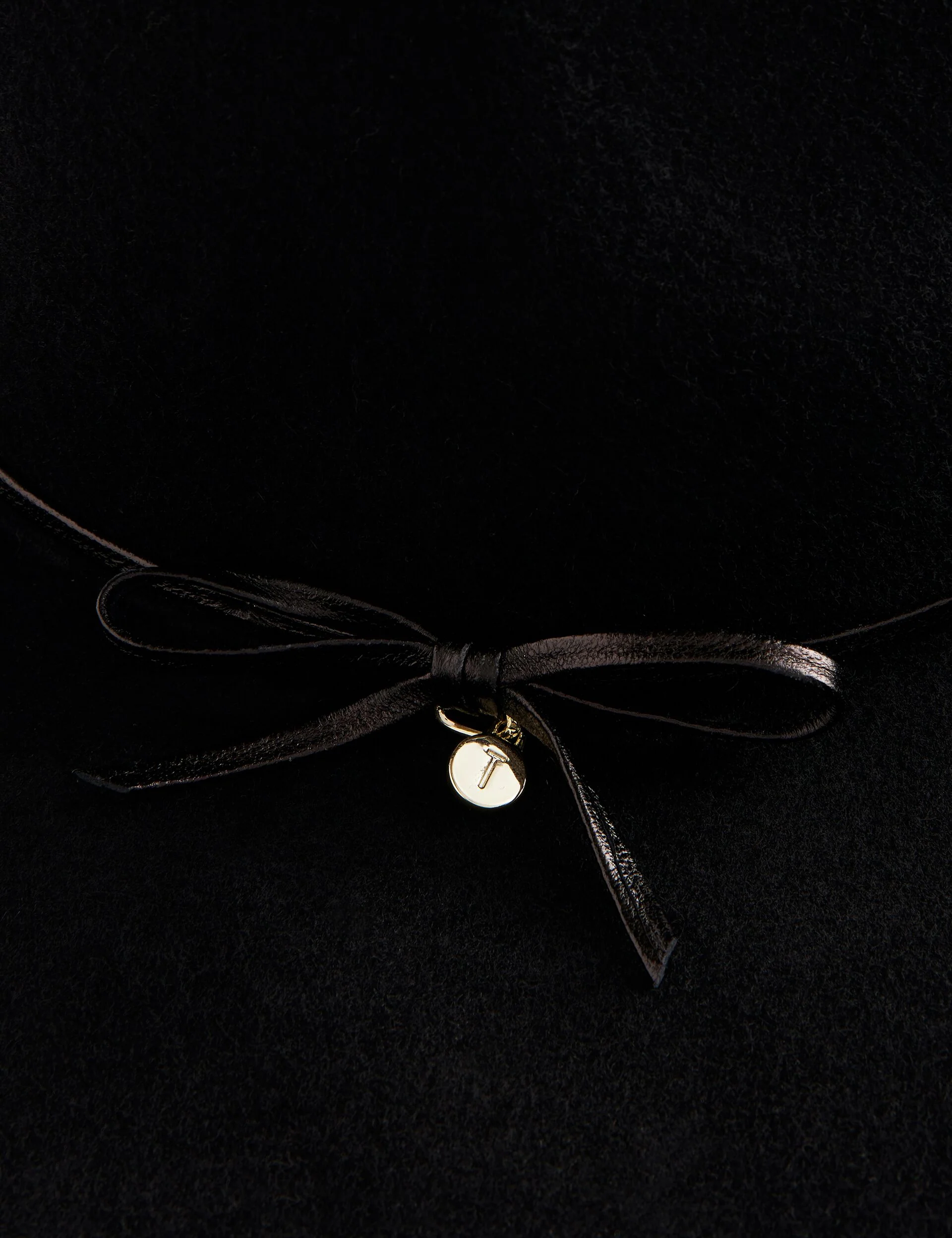 ABBIIIO | BLACK