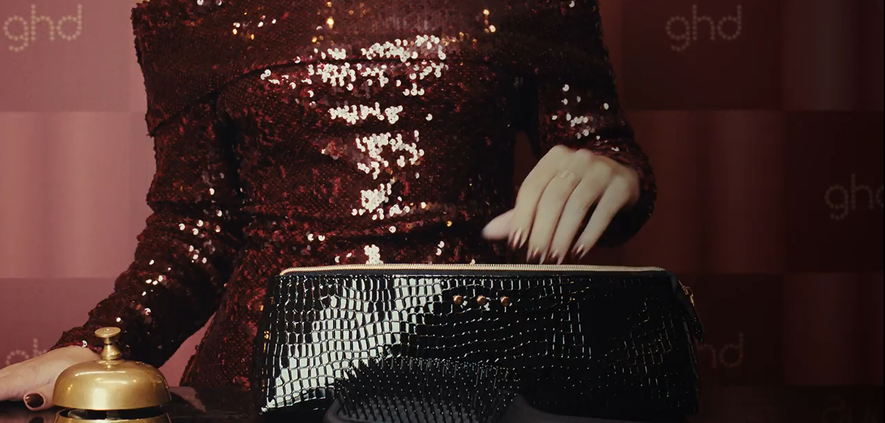 NEW GHD GOLD HAIR STRAIGHTENER CHRISTMAS GIFT SET IN BLACK (WORTH £254)