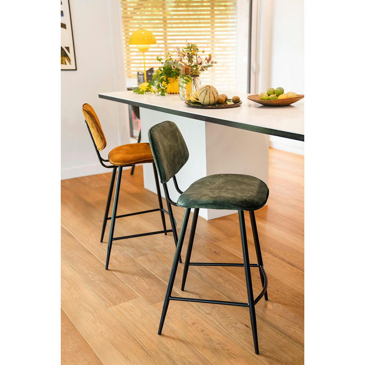 LIZZY - Chaise plan de travail velours vert pieds métal noir h68 cm