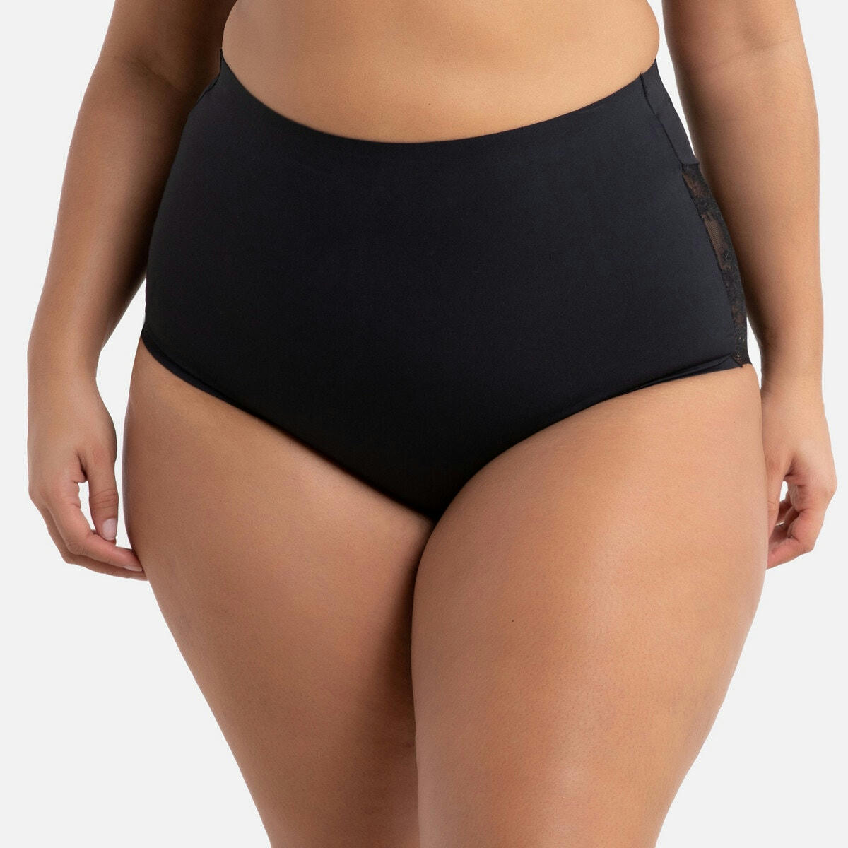 Culotte haute gainante, dos en dentelle