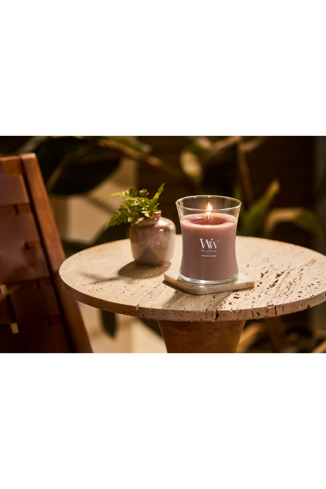 Woodwick Medium Hourglass Patchouli Creme