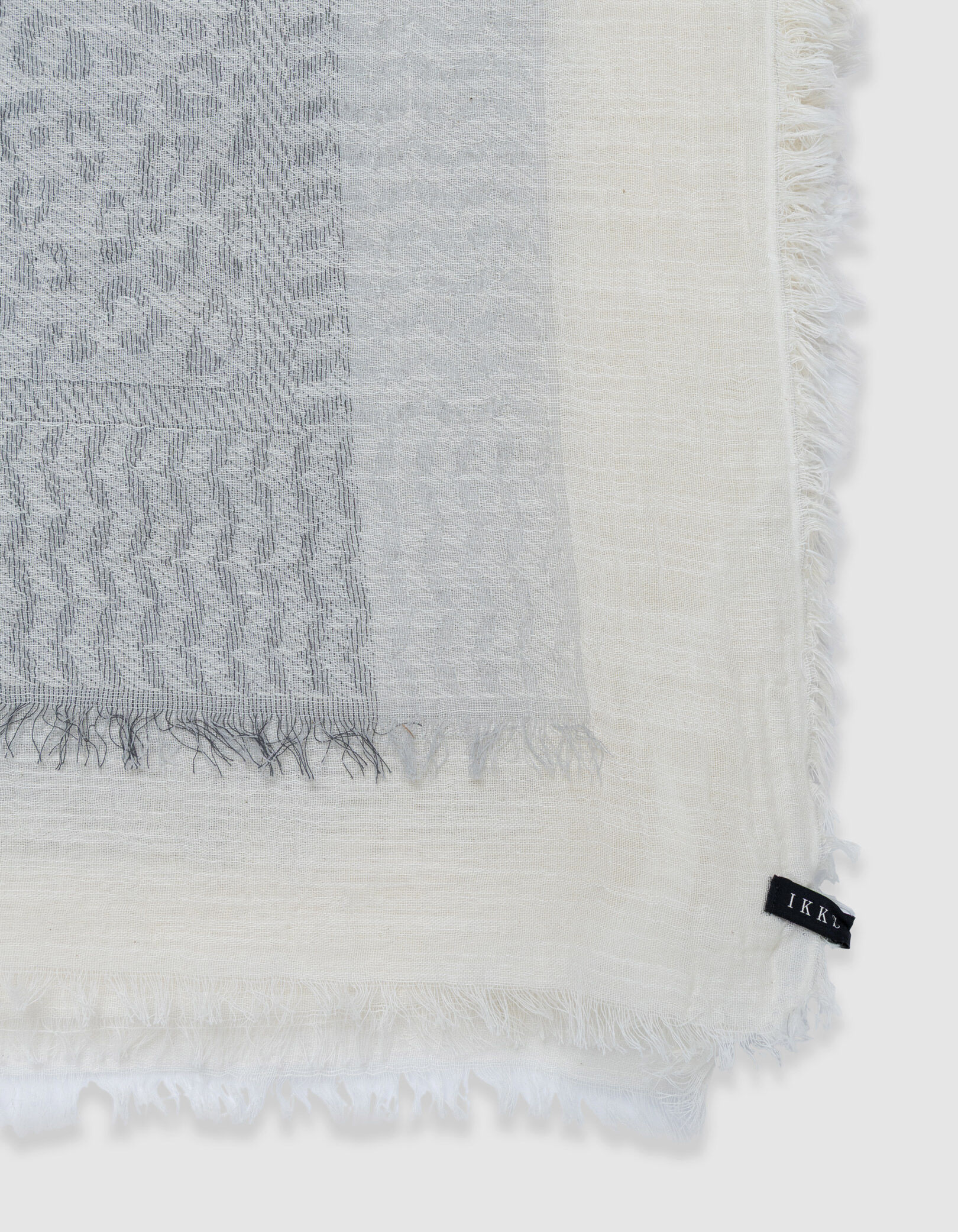 Foulard blanc jacquard motifs léopard Femme