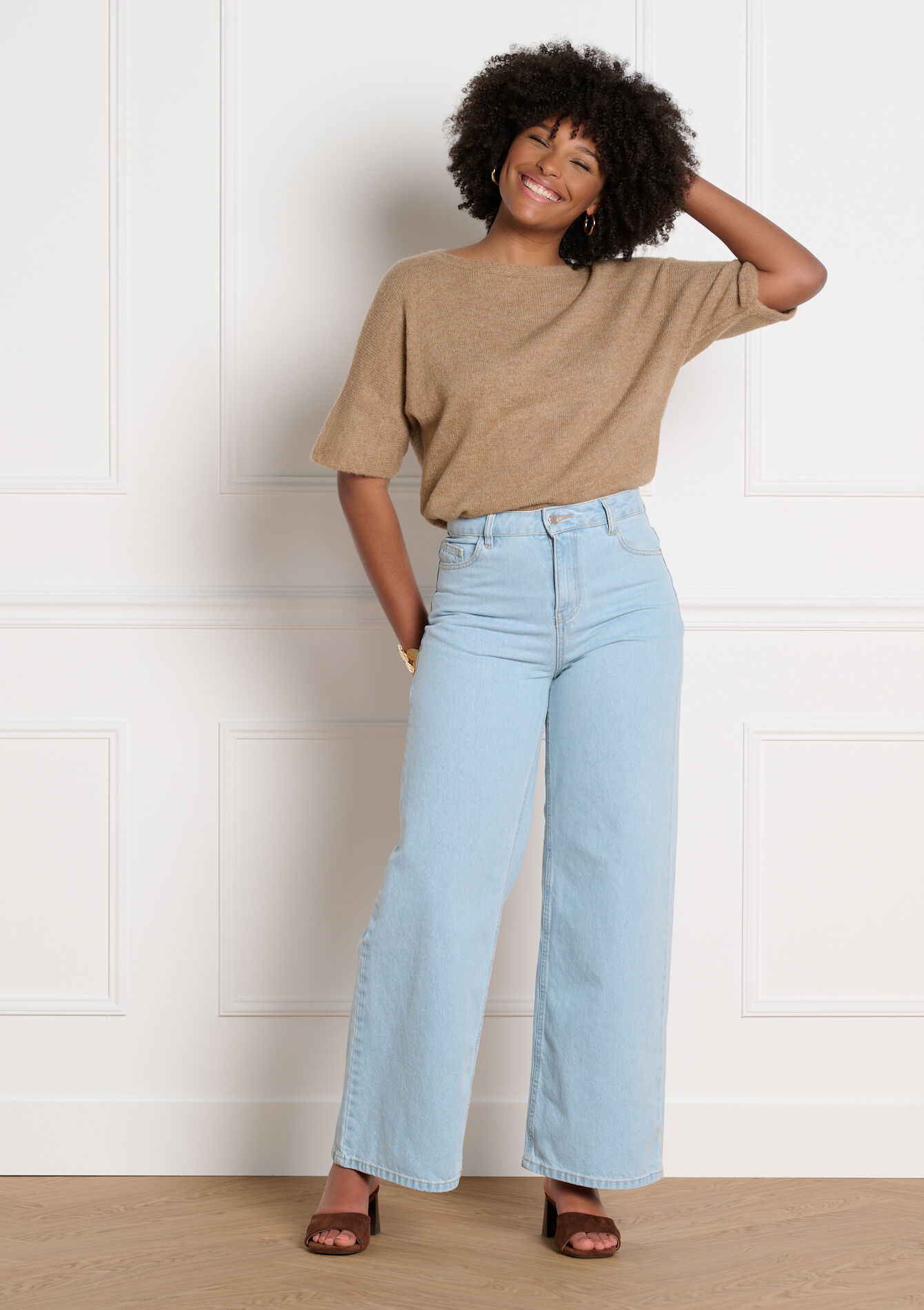 Minimalistische trui met korte mouwen