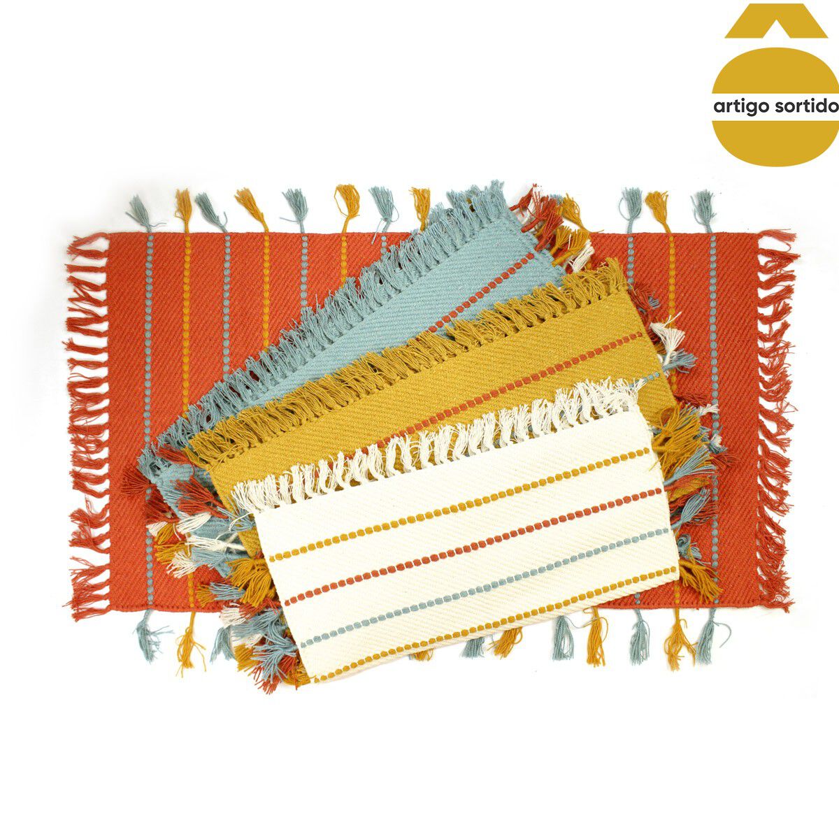 Tapete TUNES com pompons em algodão 70x120cm