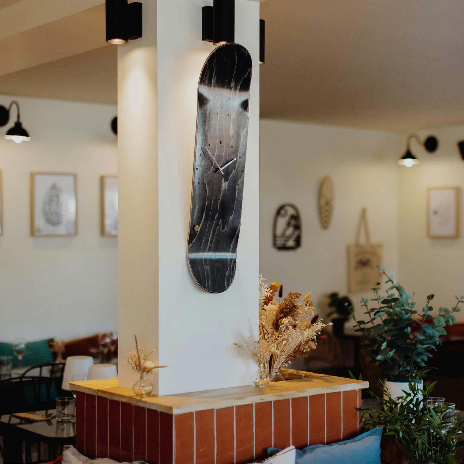 - Horloge Skate en bois L81 cm