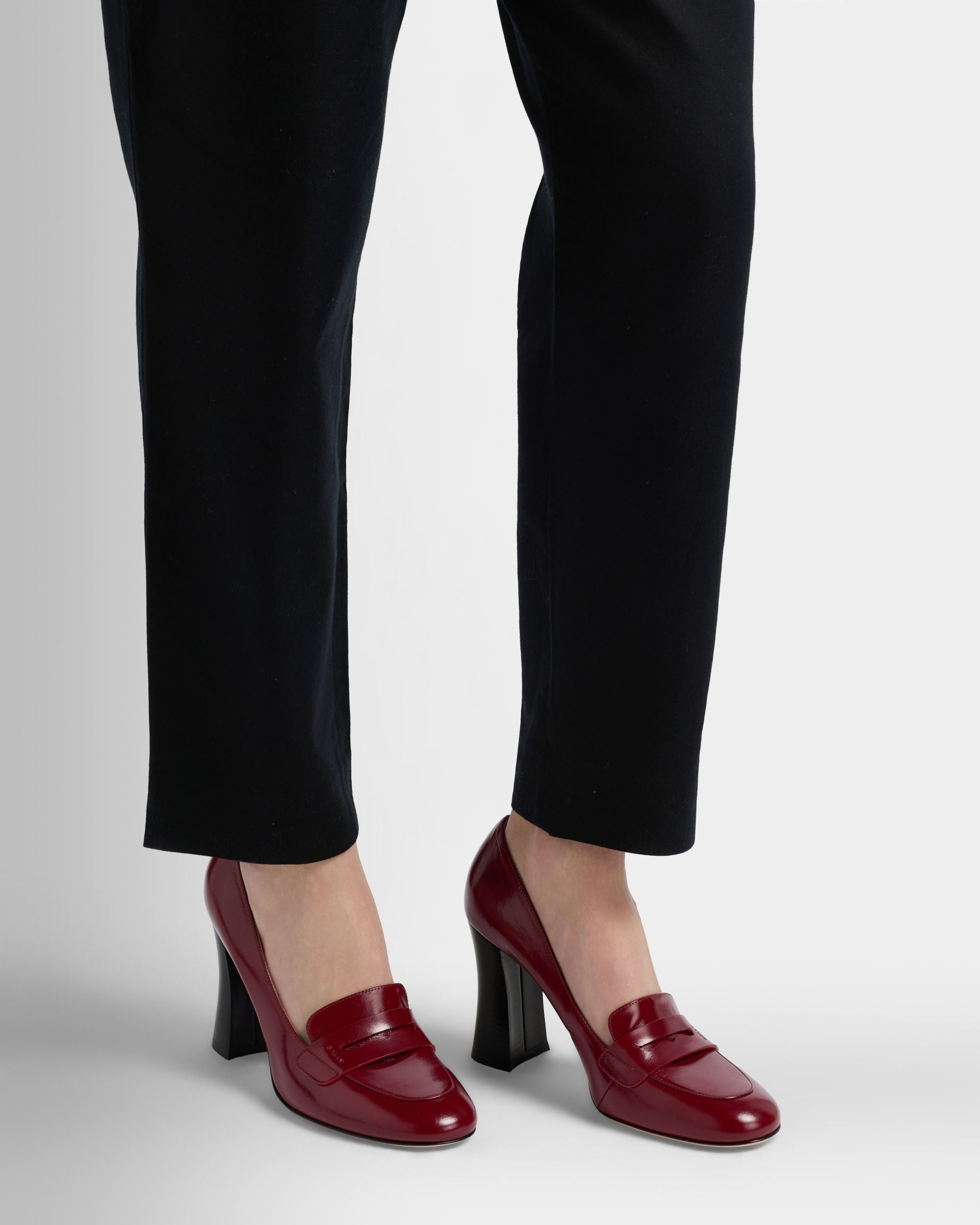 Saule Loafer aus Leder in Rubinrot