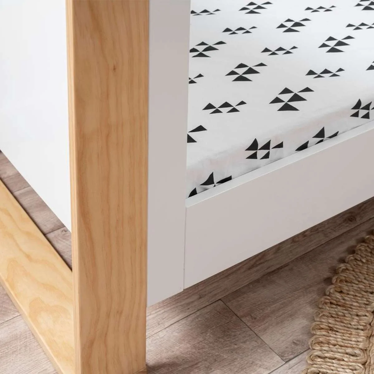 Boston Cot Toddler Bed Conversion - White