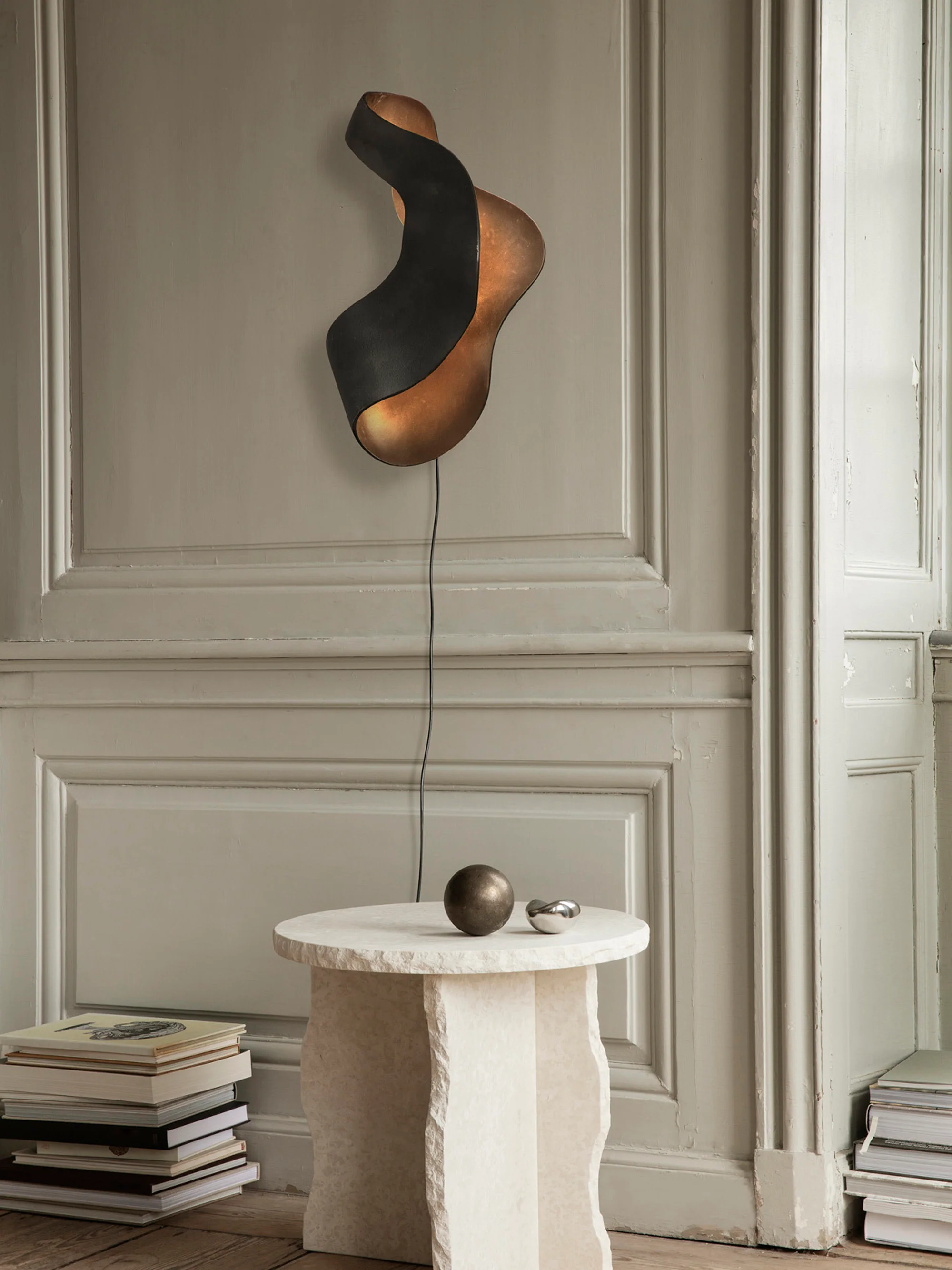 Große dimmbare LED-Wandleuchte Oyster