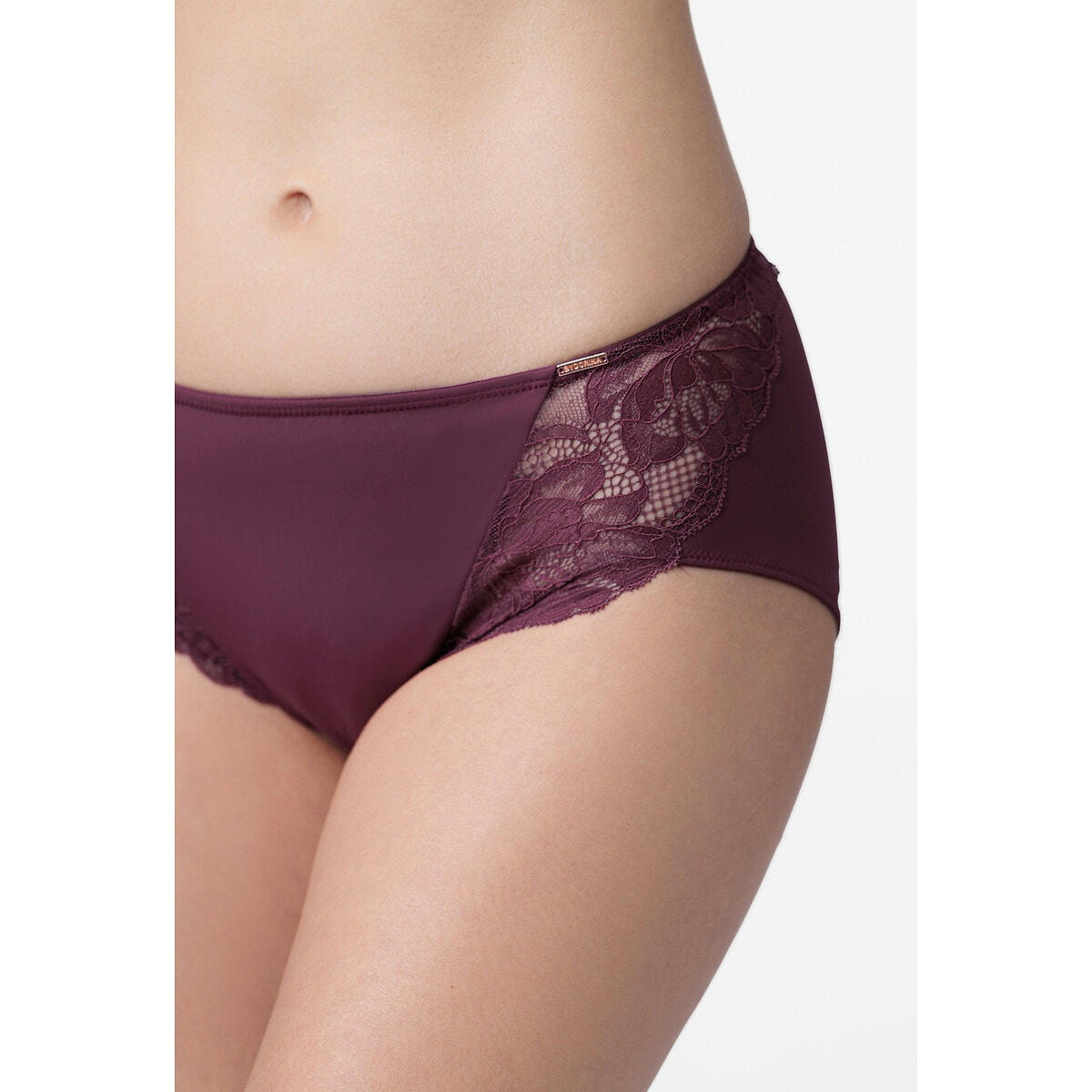 Culotte haute en dentelle
