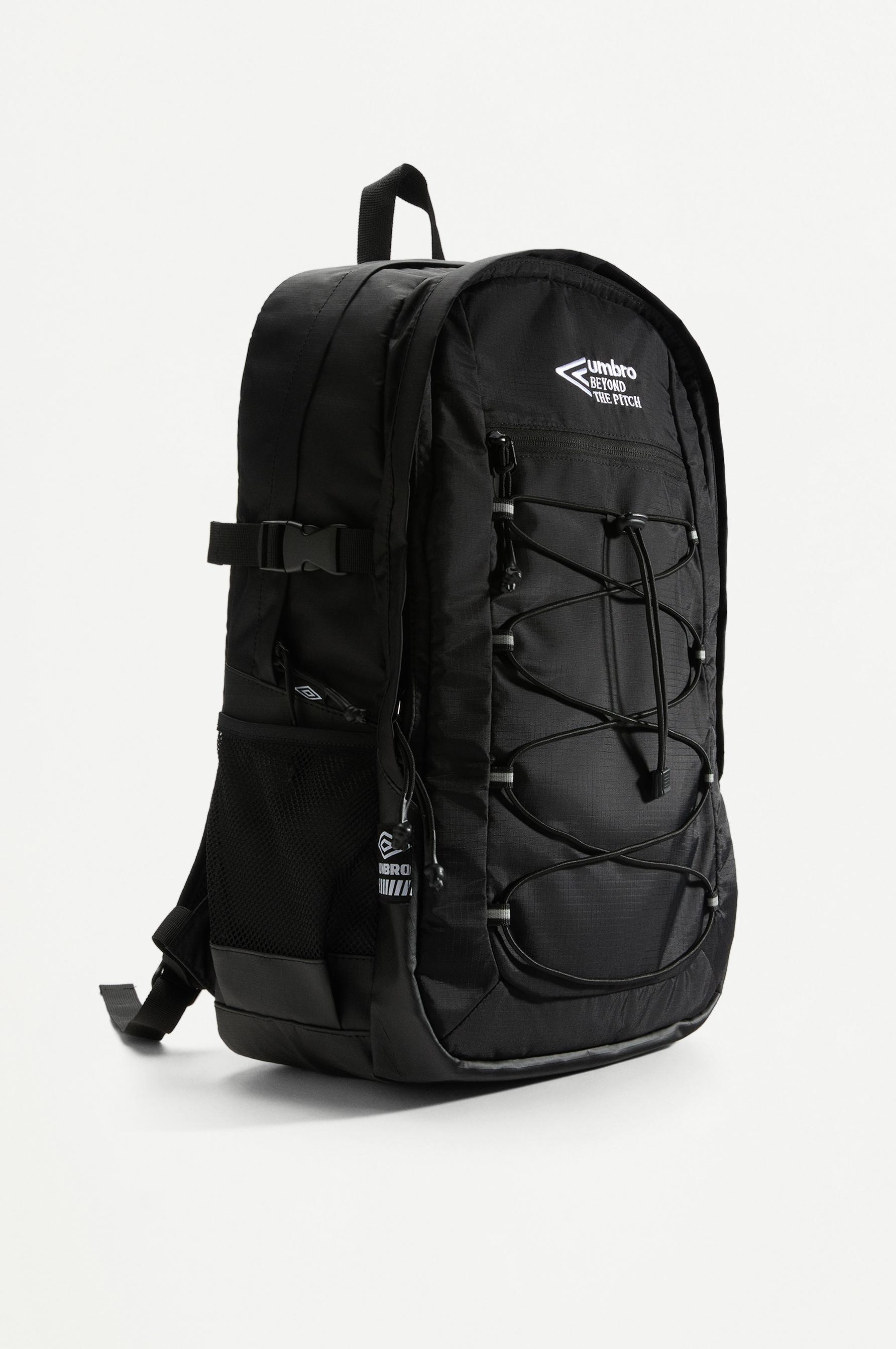 Mochila Umbro Beyond the pitch