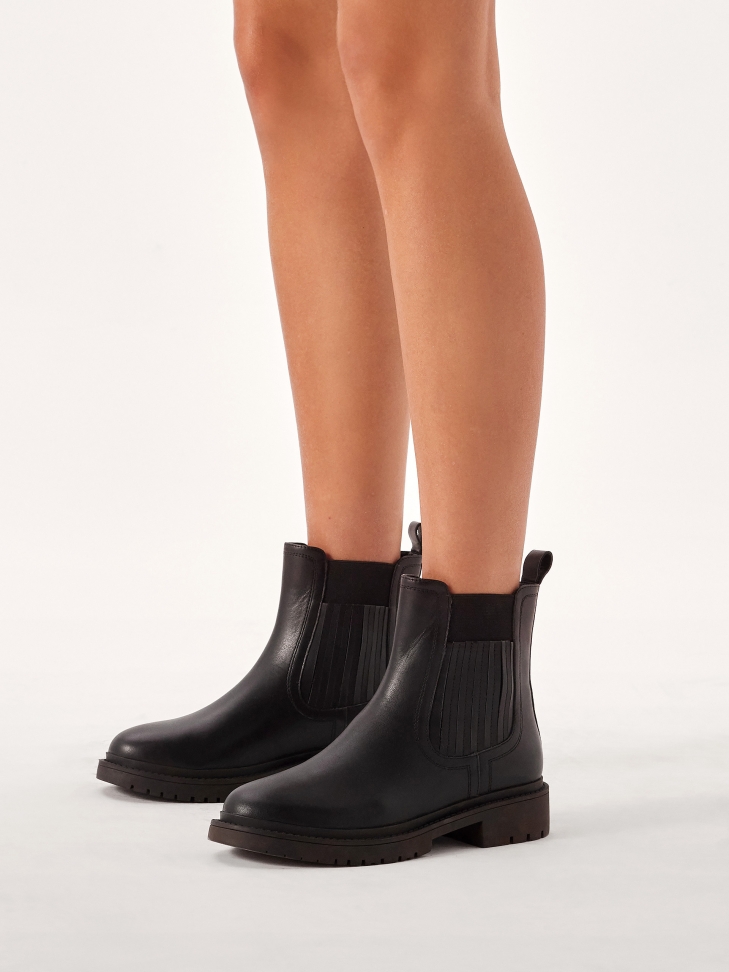 Urban Chelsea boots with a slip-on upper