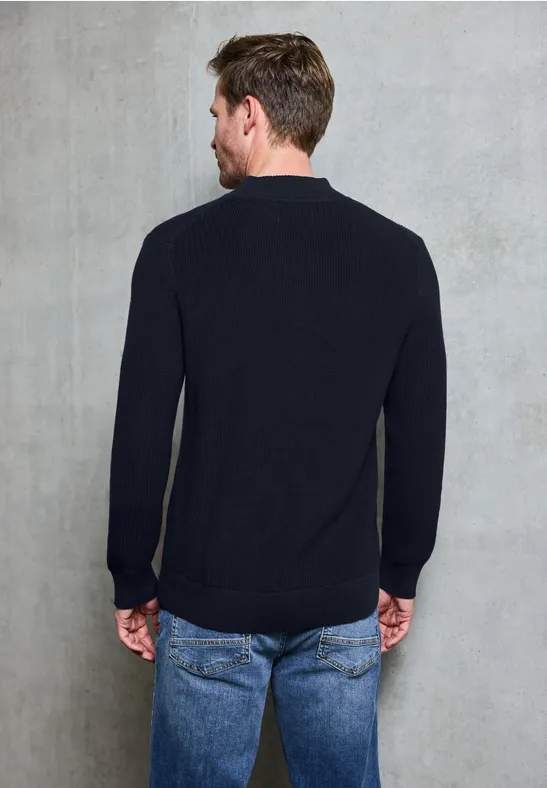 Pullover mit Stehkragen