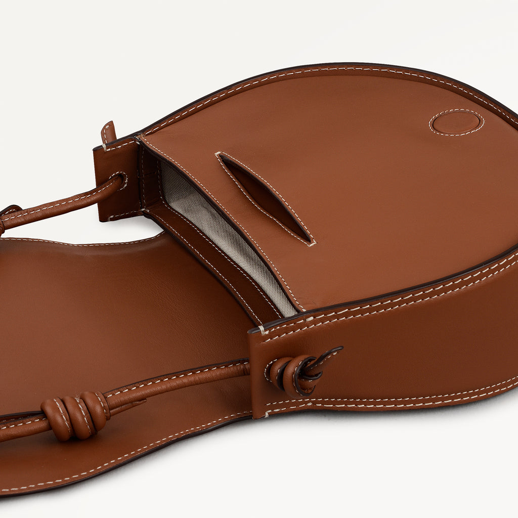 The Camden - Medium Flapover Shoulder