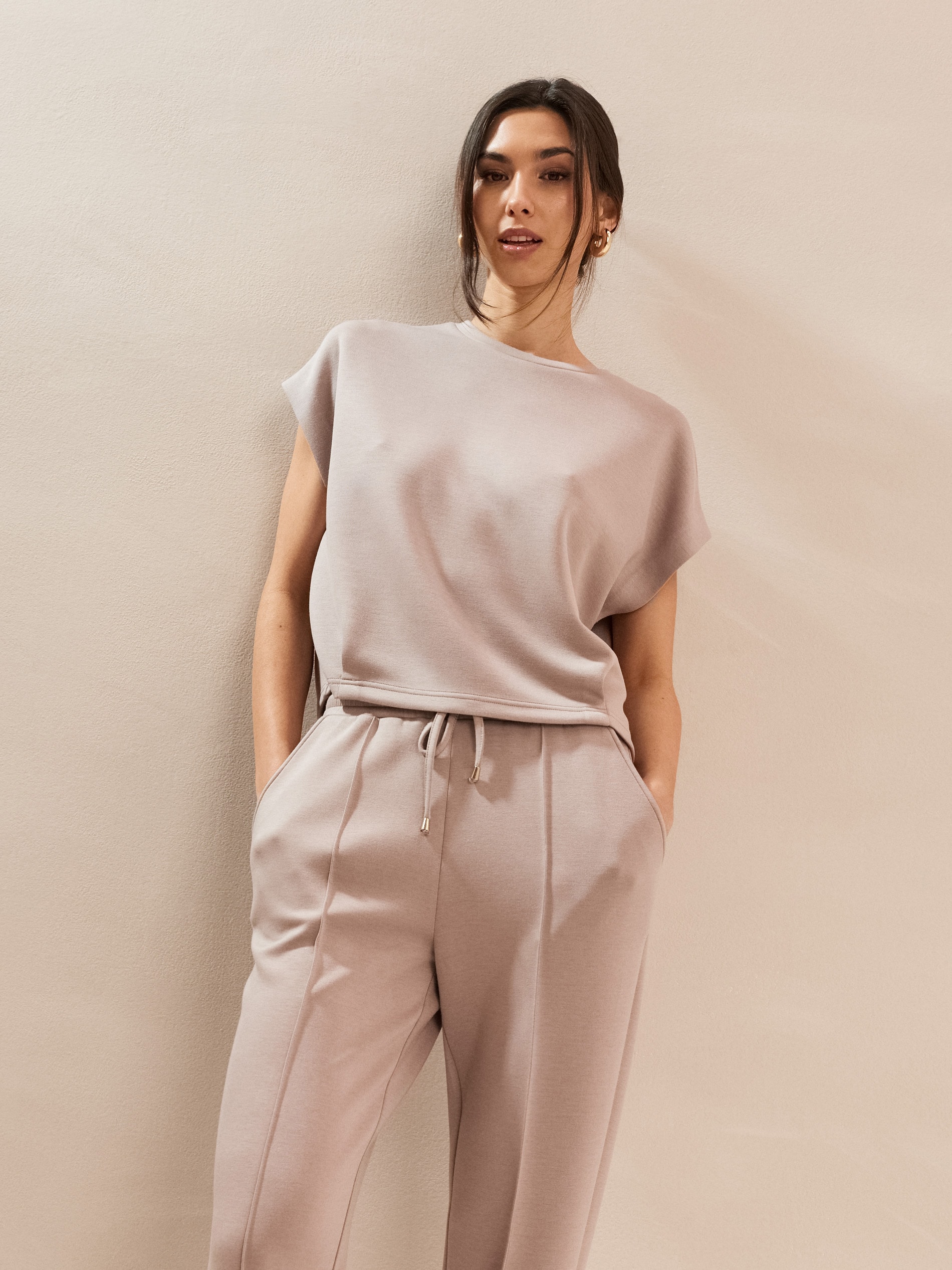 Bluza bez rękawów soft touch z dodatkiem wiskozy