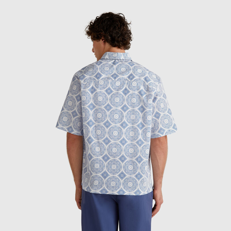 Short sleeve patterned shirt