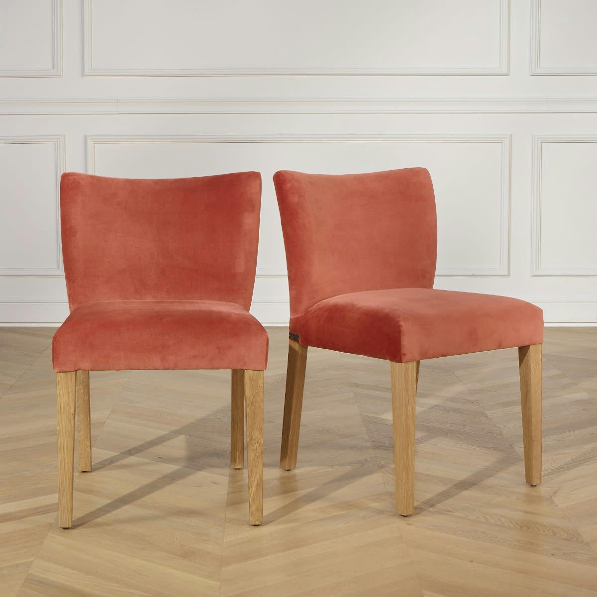 MELANIA - Lot de 2 chaises en velours et pieds chêne tomette