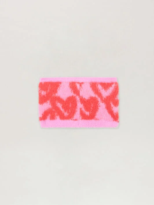 Spray Hearts Knit Collar