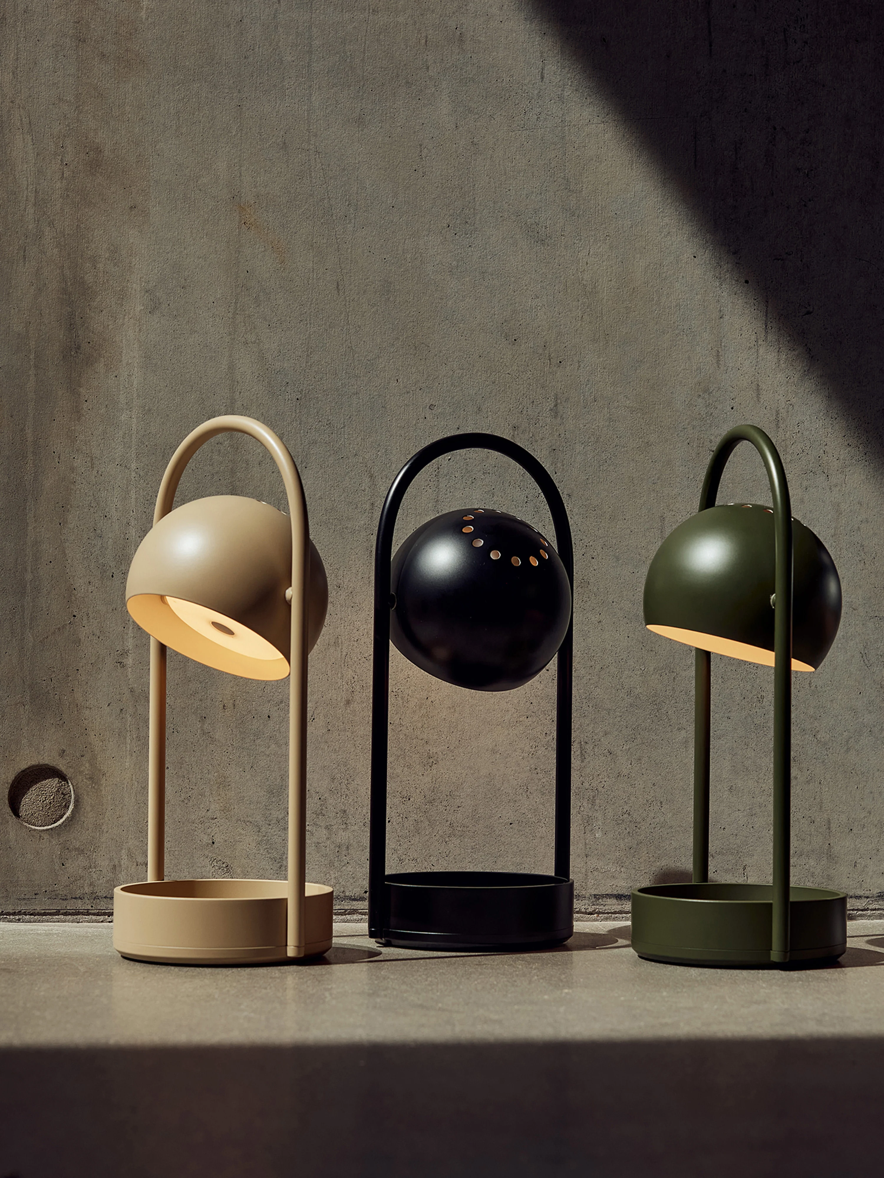 Dimmbare mobile LED-Tischlampe Ball