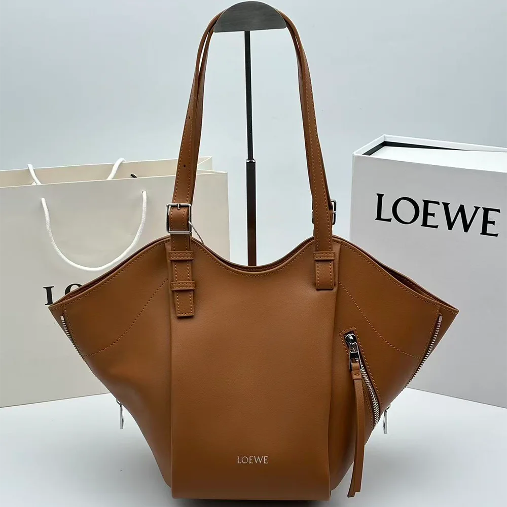 Loewe Classic calfskin Hammock Flip bag
