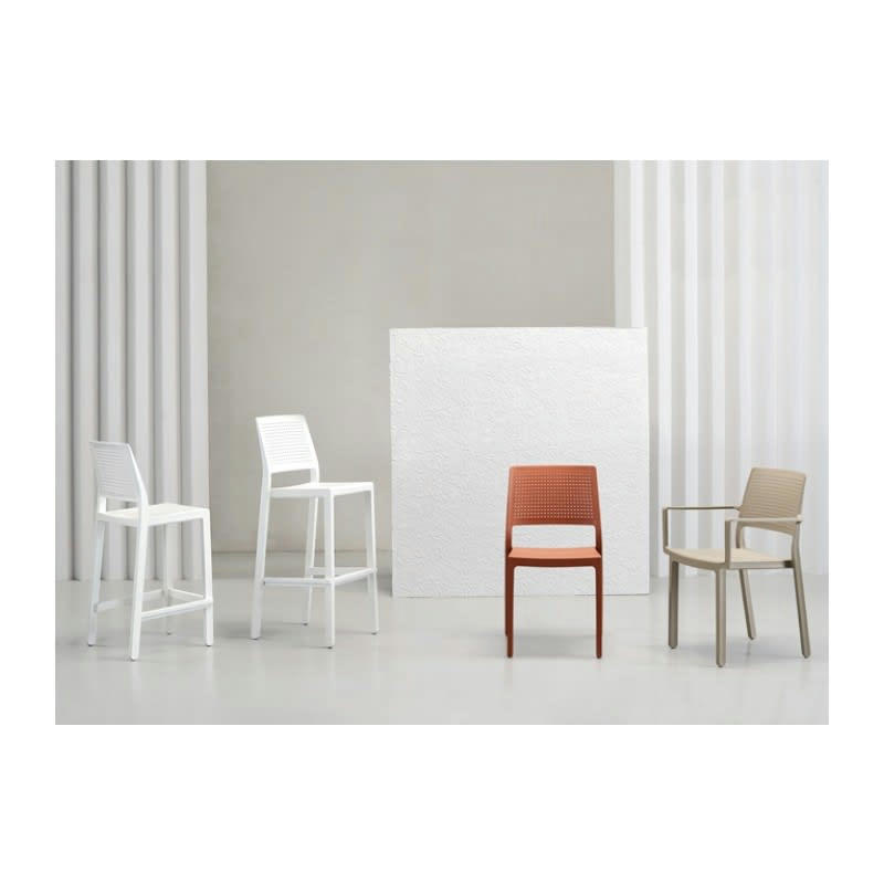 EMI - Tabouret design en plastique vert