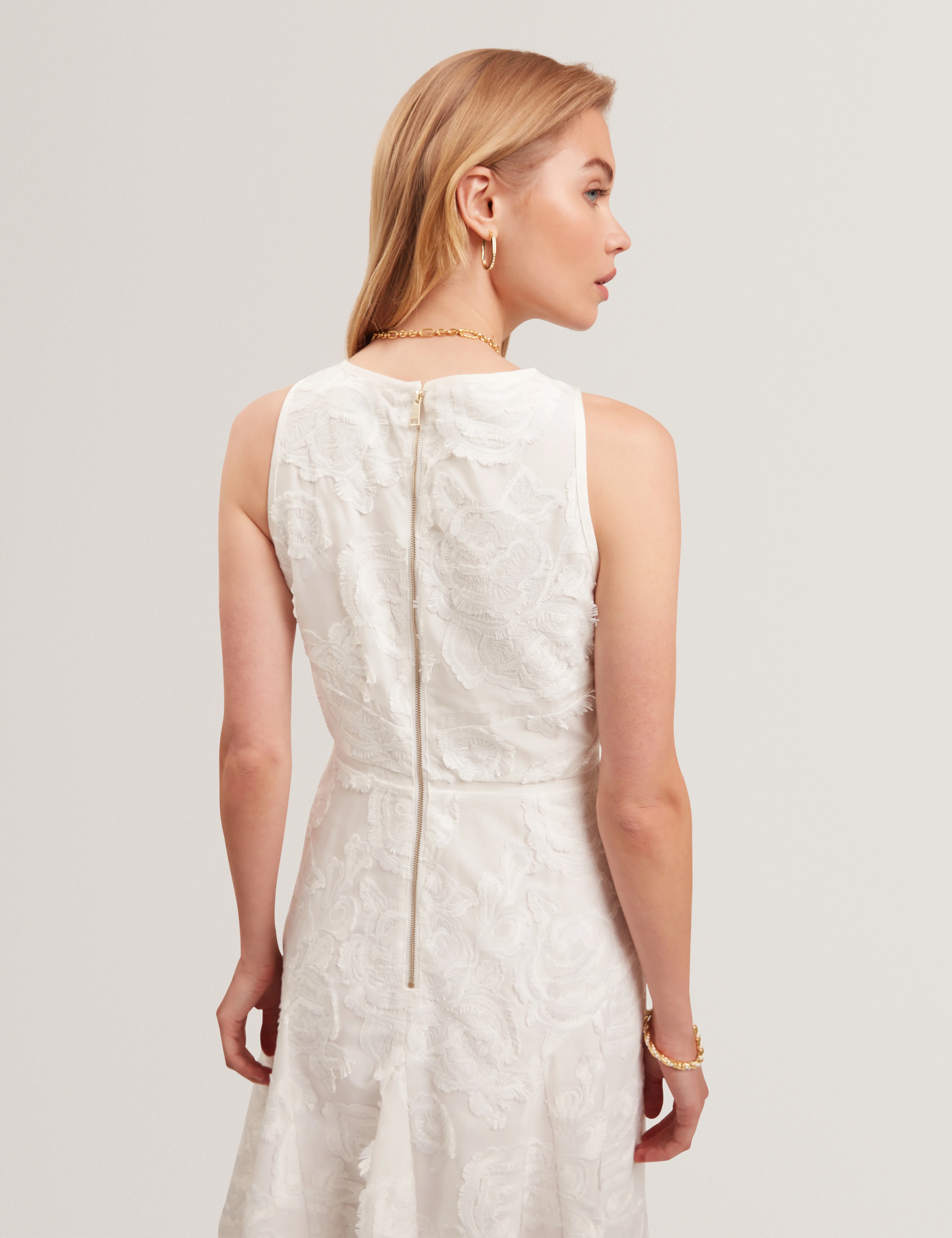 ENKOAA | WHITE