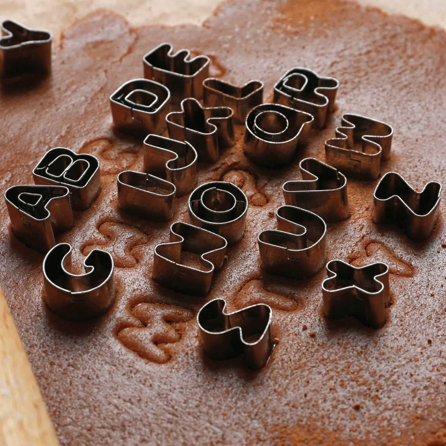Set 26 tagliabiscotti lettere acciaio Baker's Secret