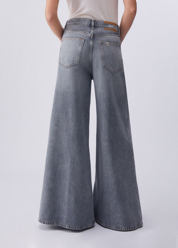 Jeans super flare a vita alta