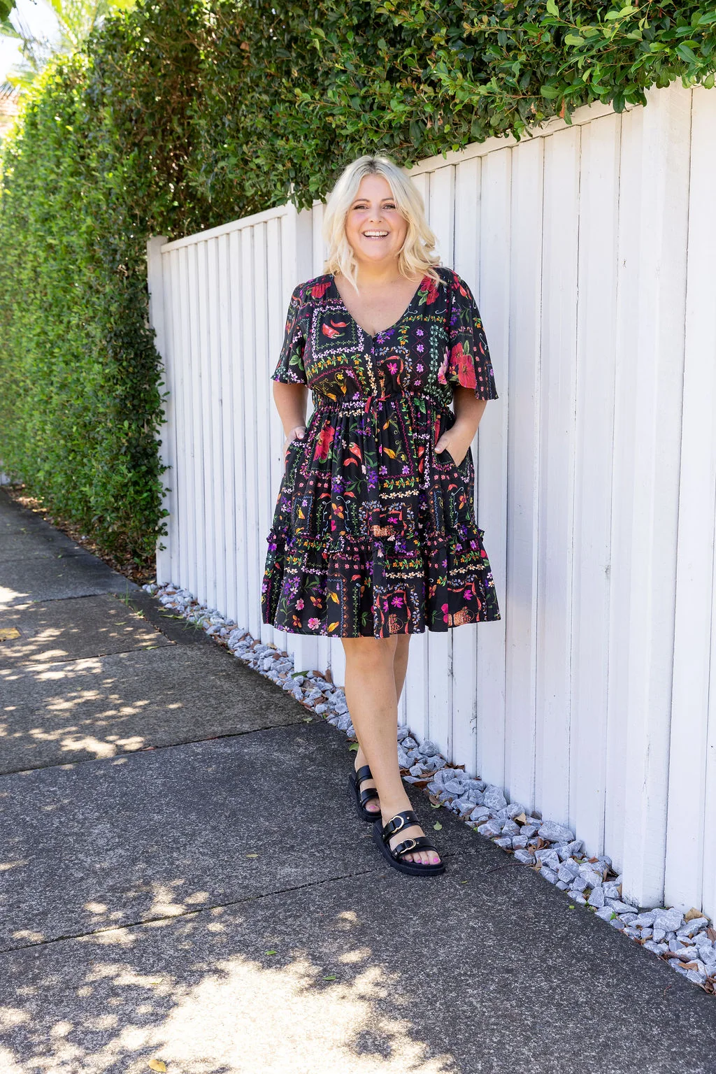 Lisa Dress in Sweet Bee