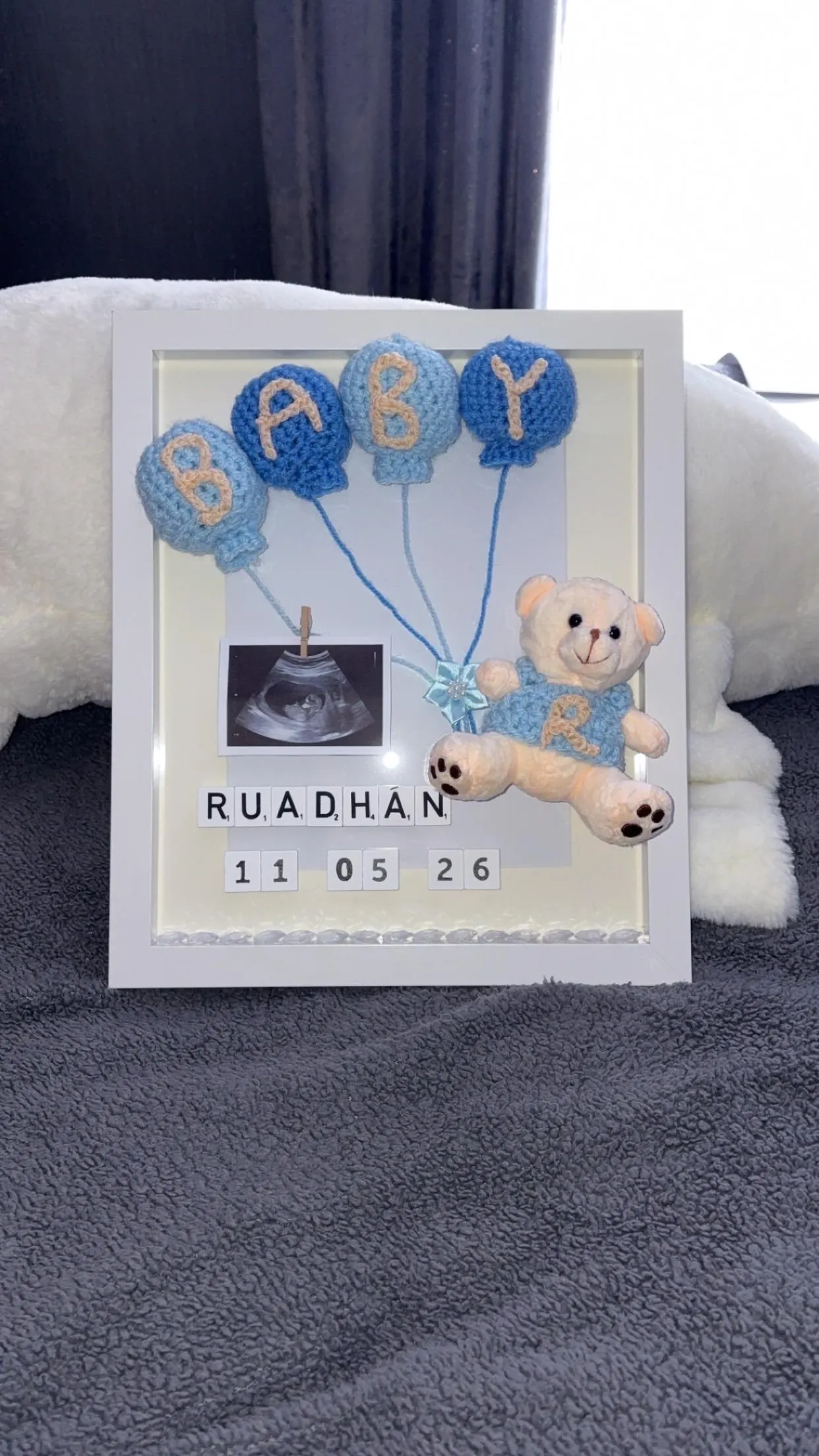 Personalised picture frames using crochet and DIY!