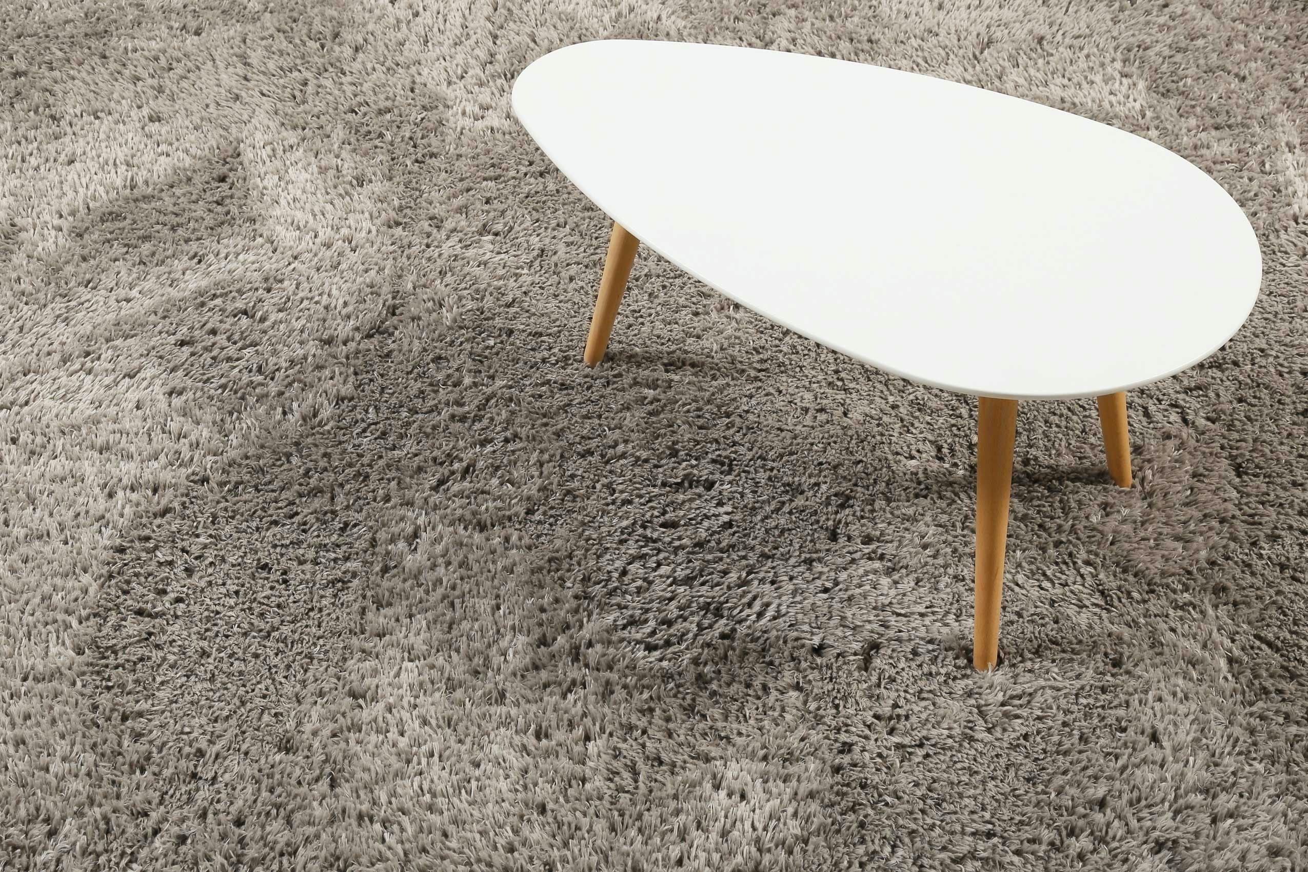 YOGI - Tapis uni  beige taupe 100% de matière recyclée 133x200
