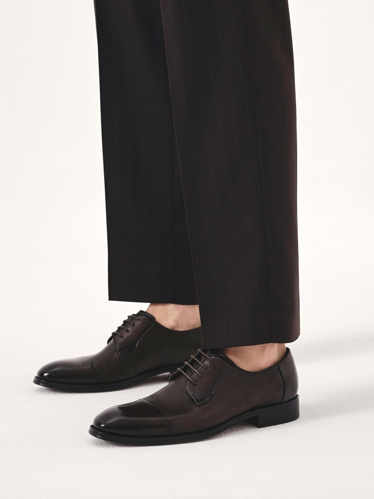 Brown classic men's derby