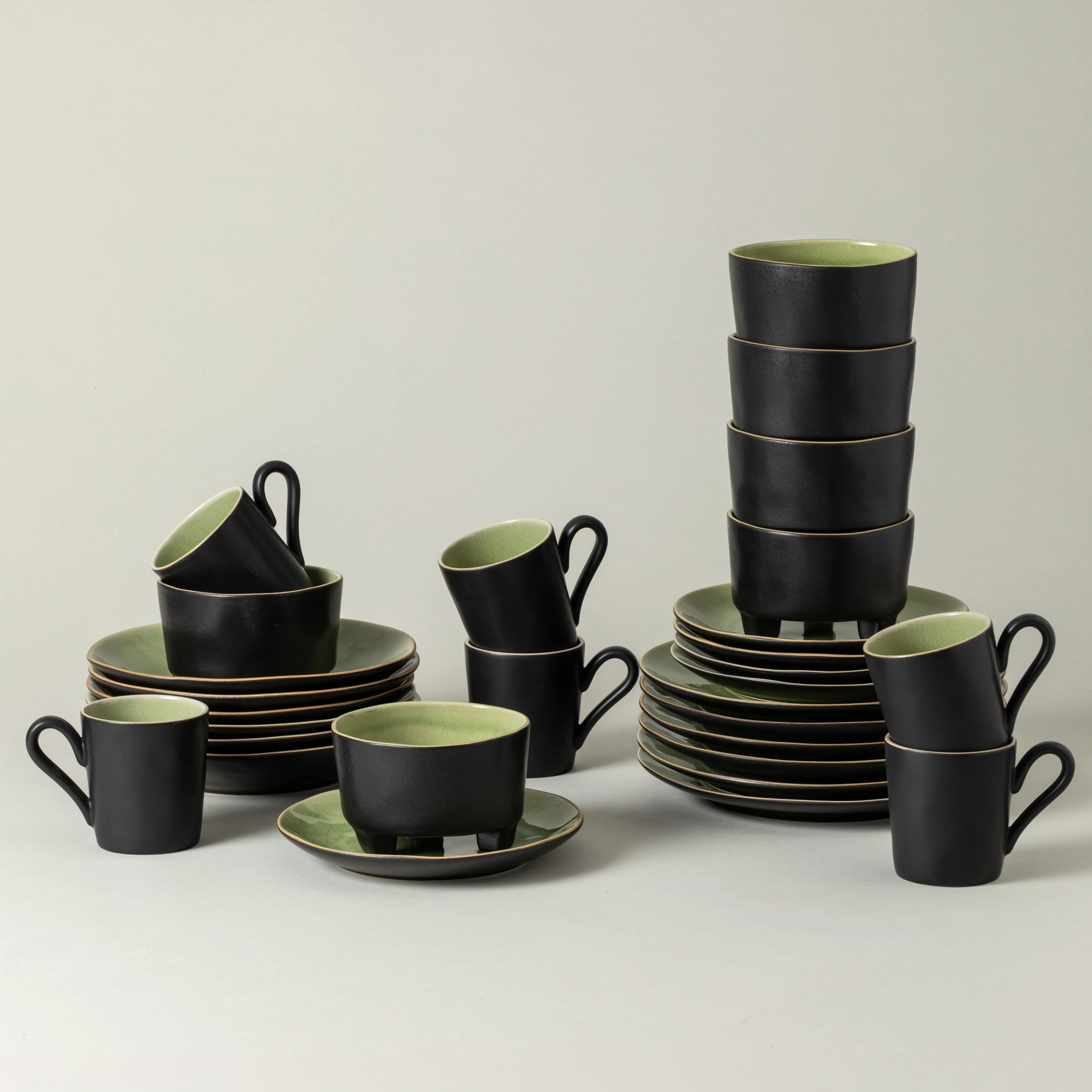30-Piece Dinnerware Set with Mug Riviera