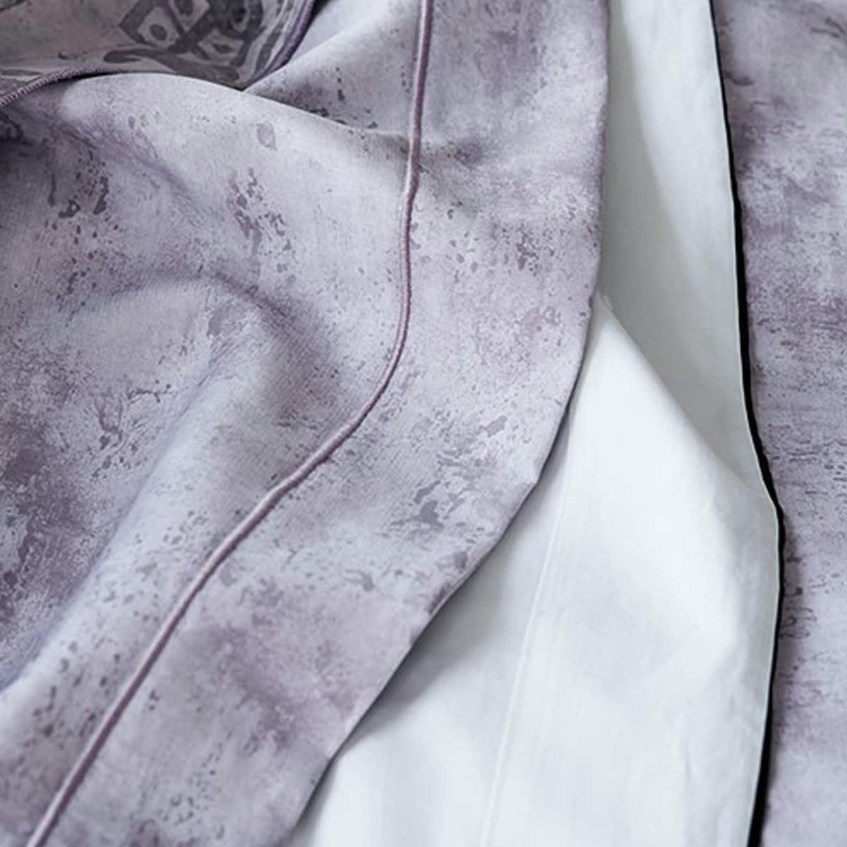 FILIGRIANA - Taie d'oreiller imprimée en satin de coton violet 64x64