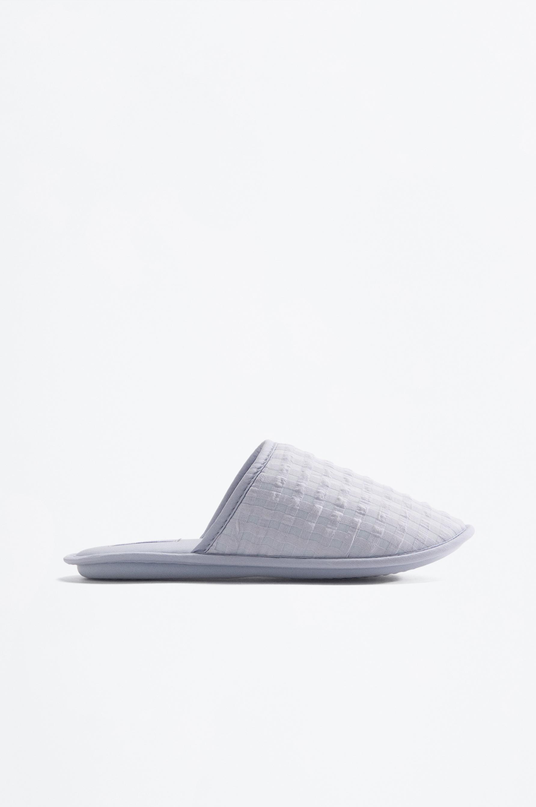 Zapatilla de casa