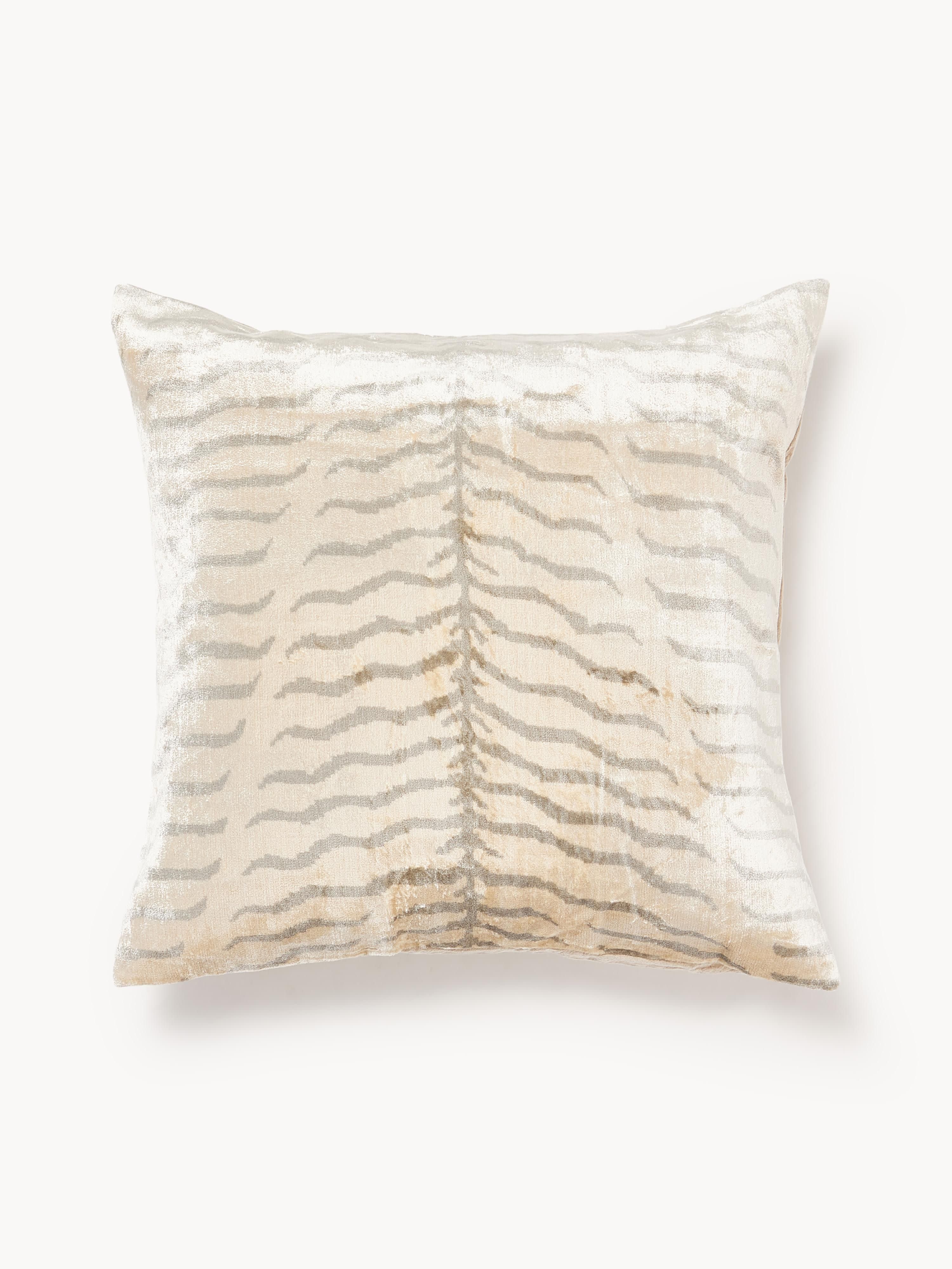 Viskose-Kissenhülle Helene mit gewebtem Jacquard-Muster