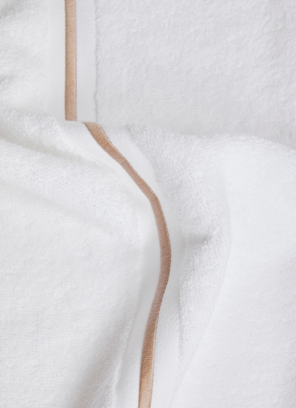 SERVIETTE DE TOILETTE FINITION BOURDON OPÉRA BLANC/BEIGE