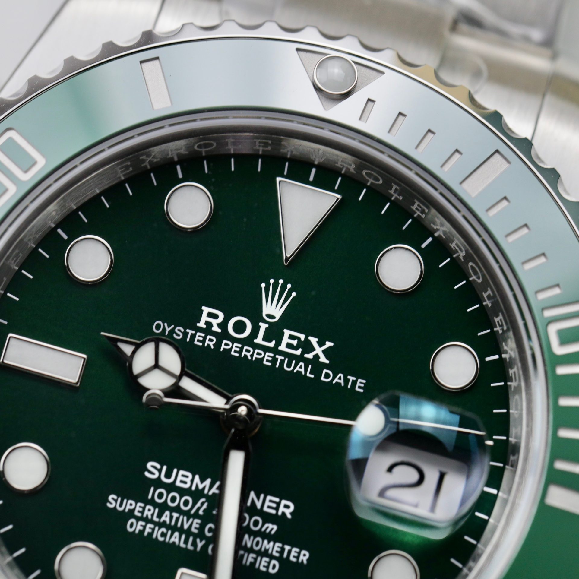 Rolex Submariner 116610LV Hulk 904L Steel Green Dial 40mm Oyster Super Clone