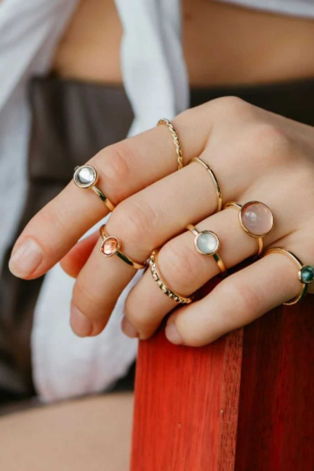 The Colourful Aura 8 Pcs Set Colourful Stone Metallic Fashion Stacking Boho Rings